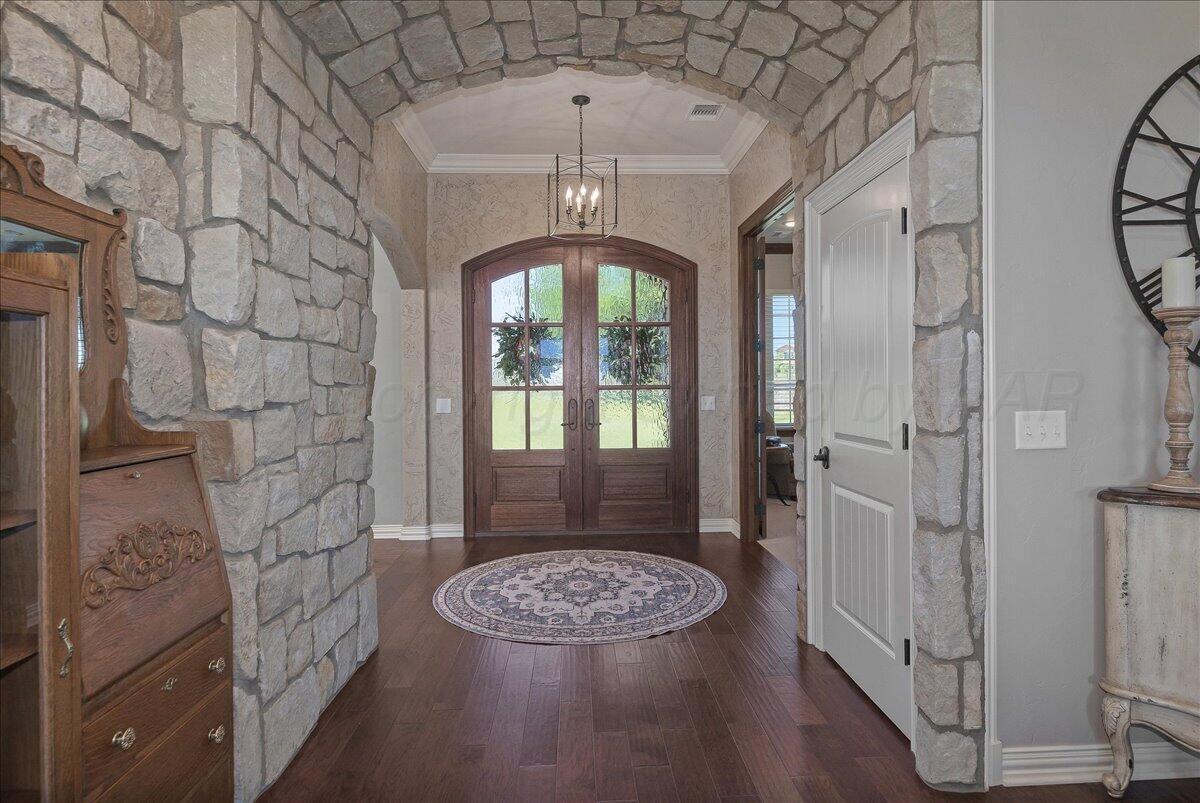 6801 White Bluff Trail Property Photo 3