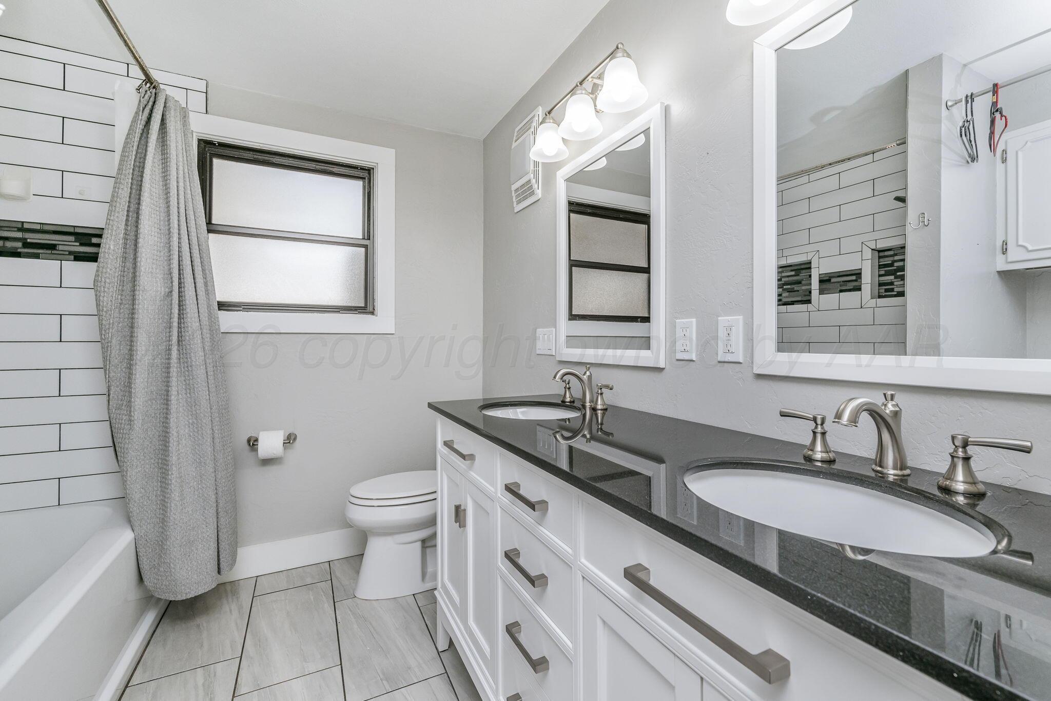7121 Vinewood Street Property Photo 11