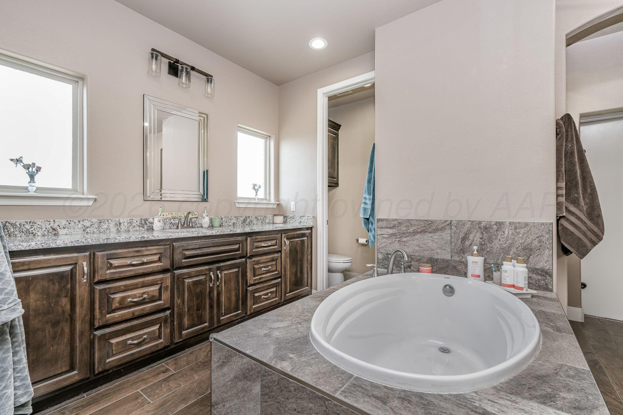 3301. Tulsa Drive Property Photo 15