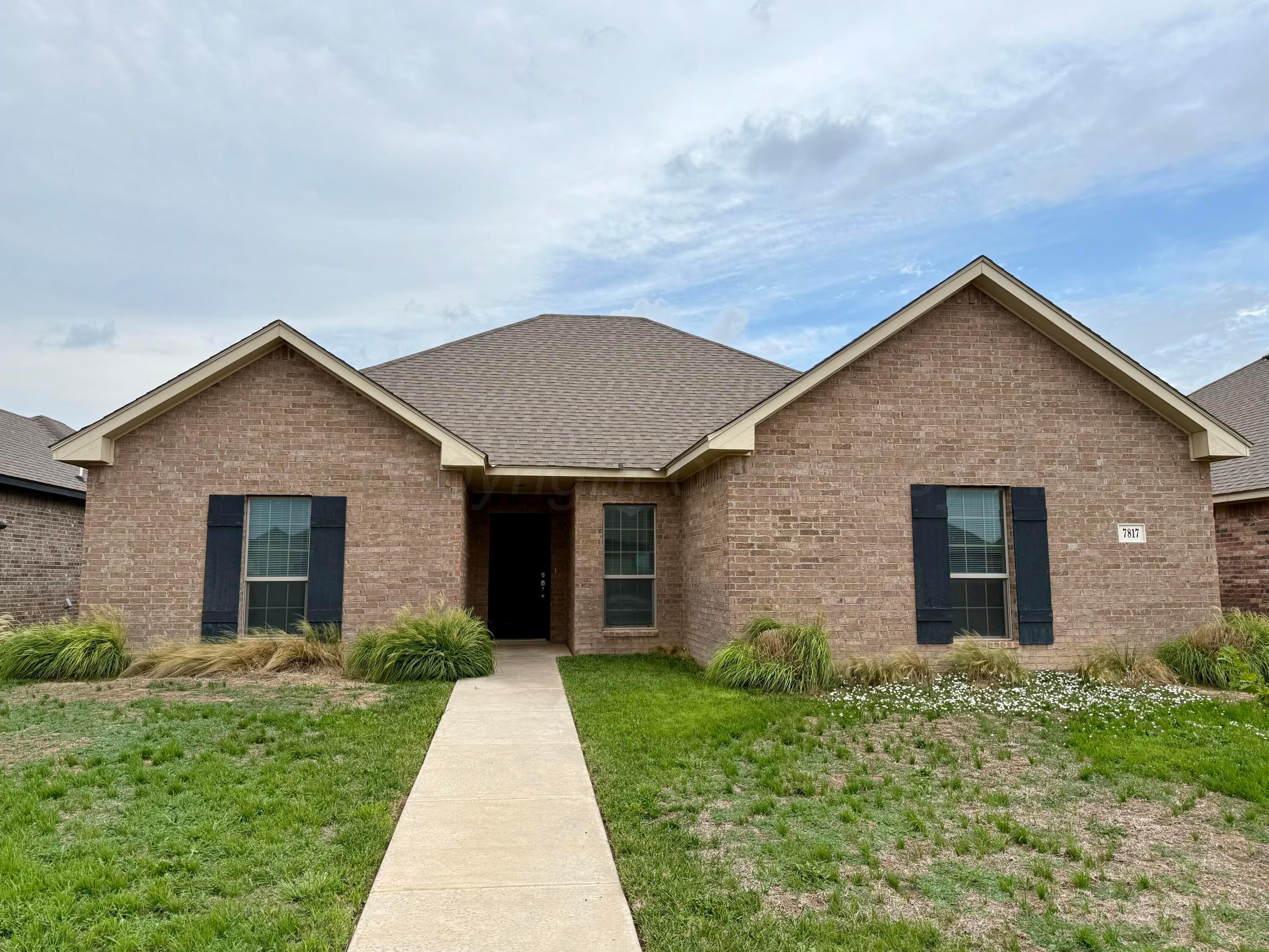 7817 CRESTLINE Drive Property Photo 1