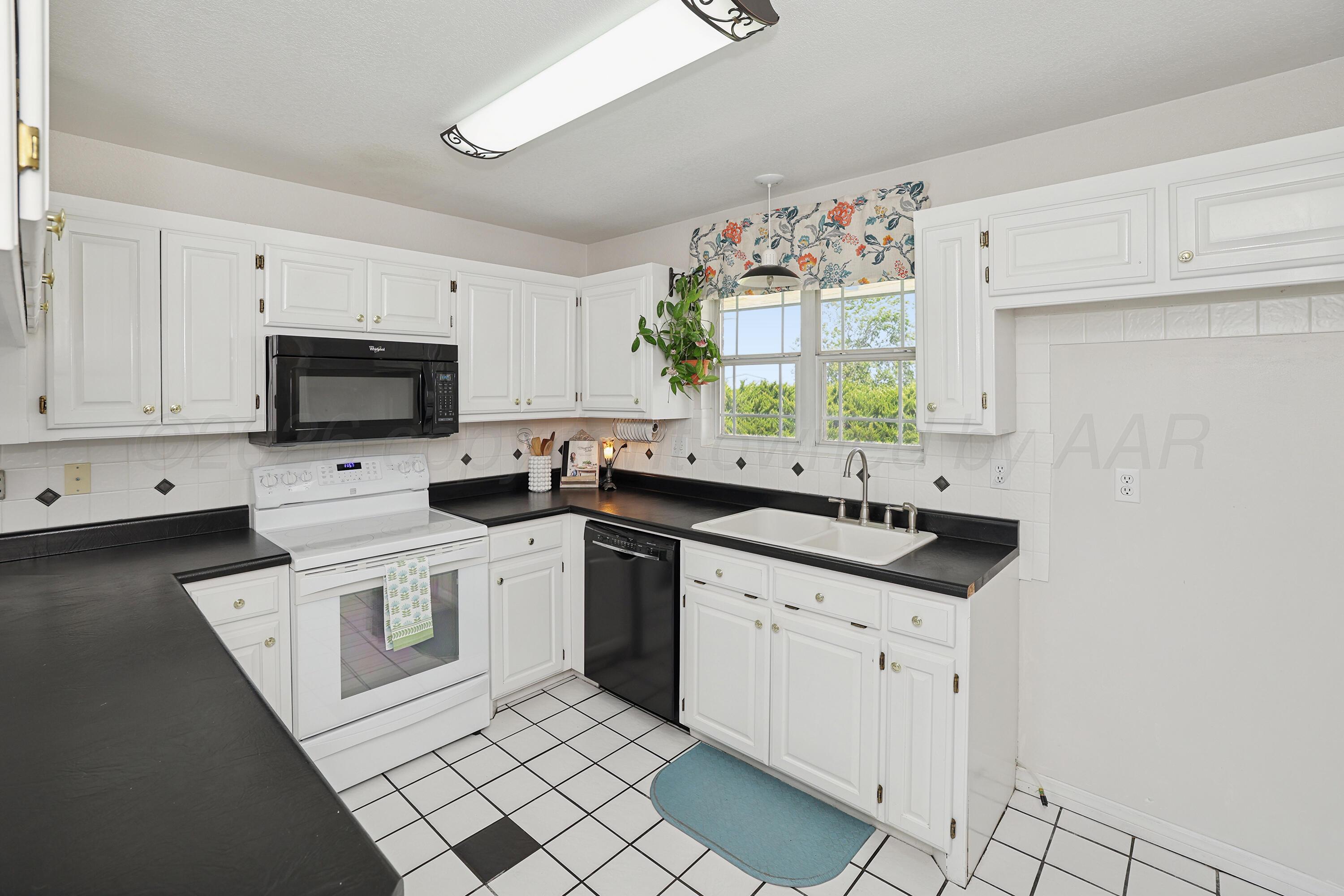 5621 White Fence Road Property Photo 17