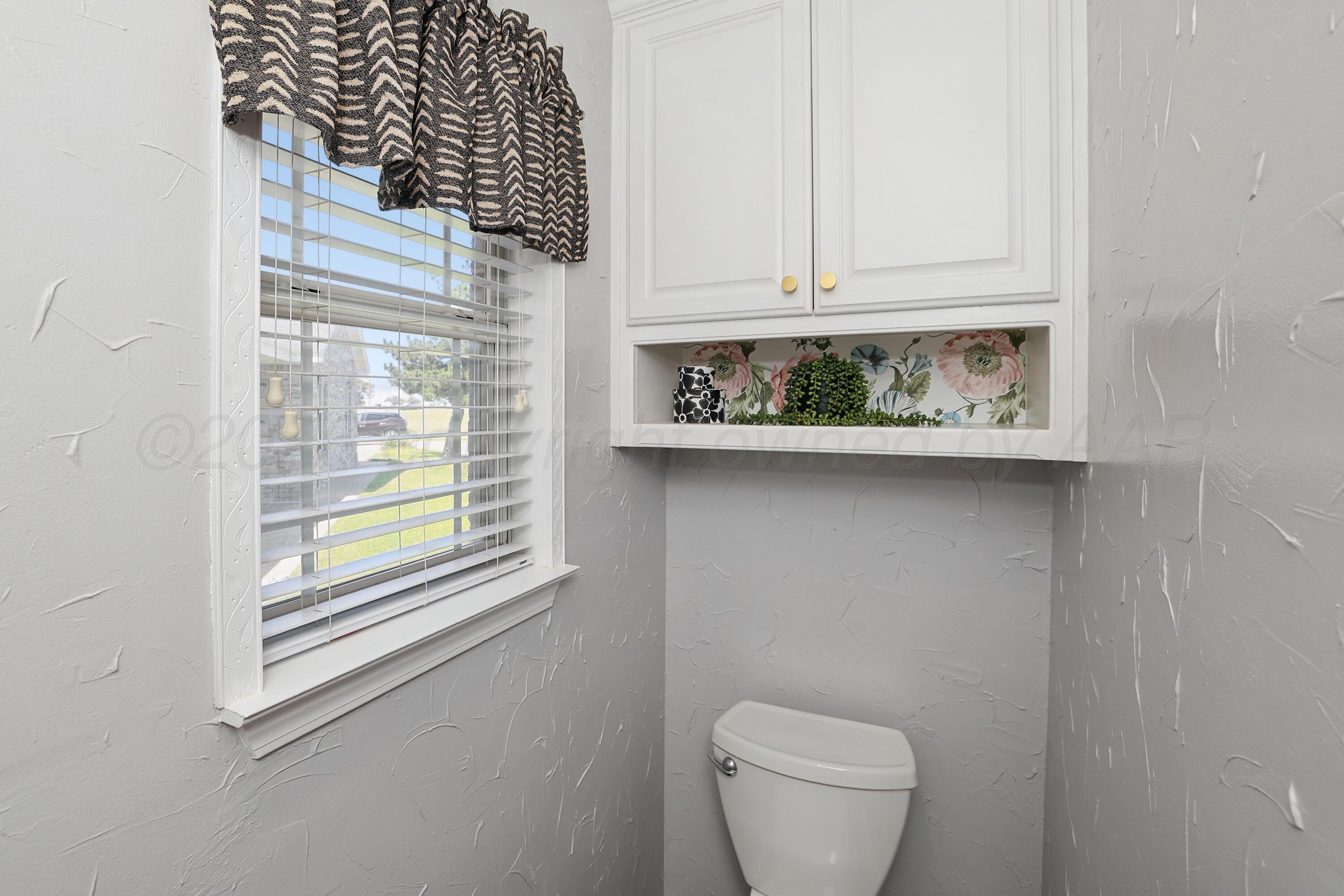 5621 White Fence Road Property Photo 24