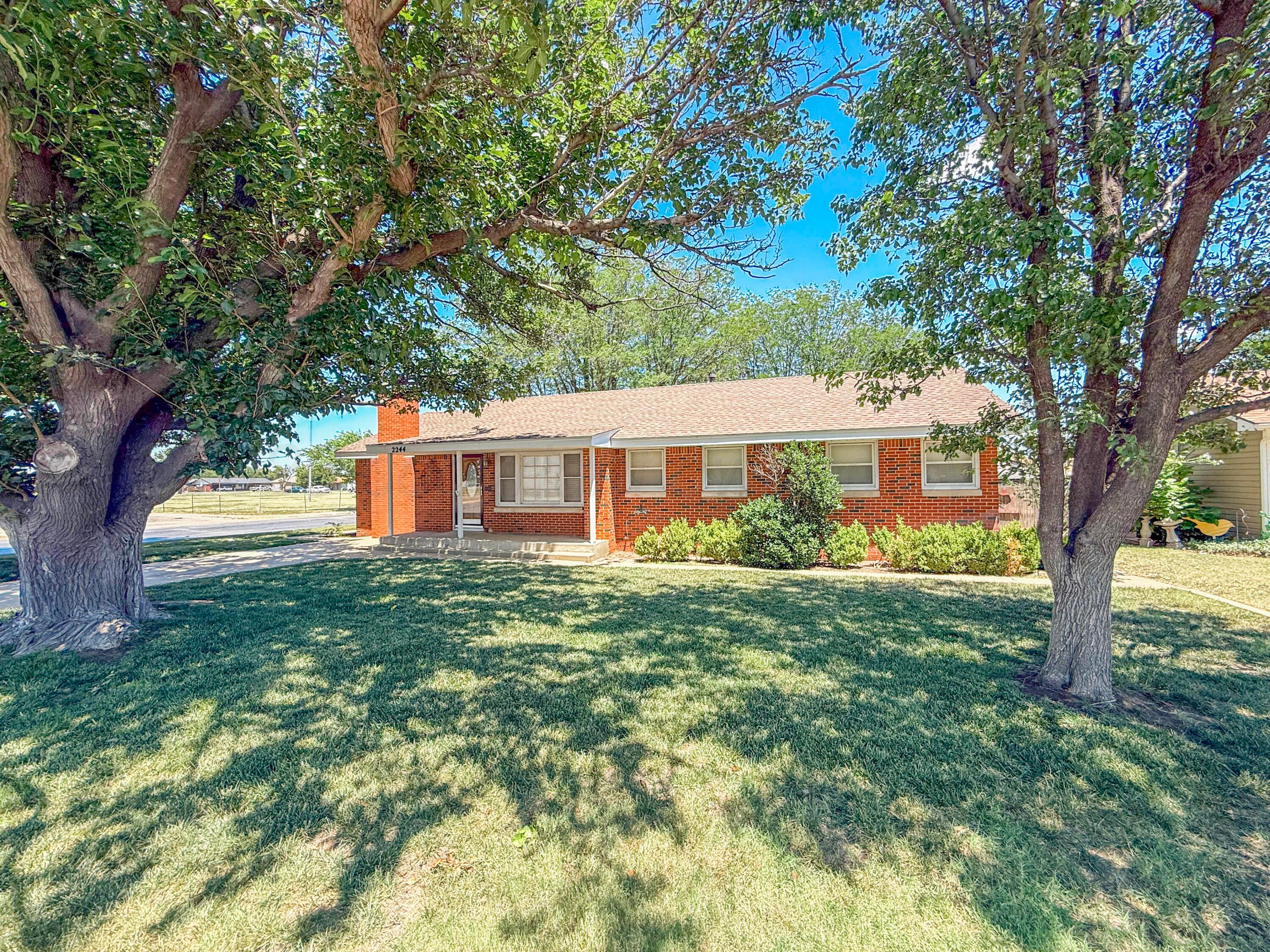 2244 N Russell Street Property Photo 3