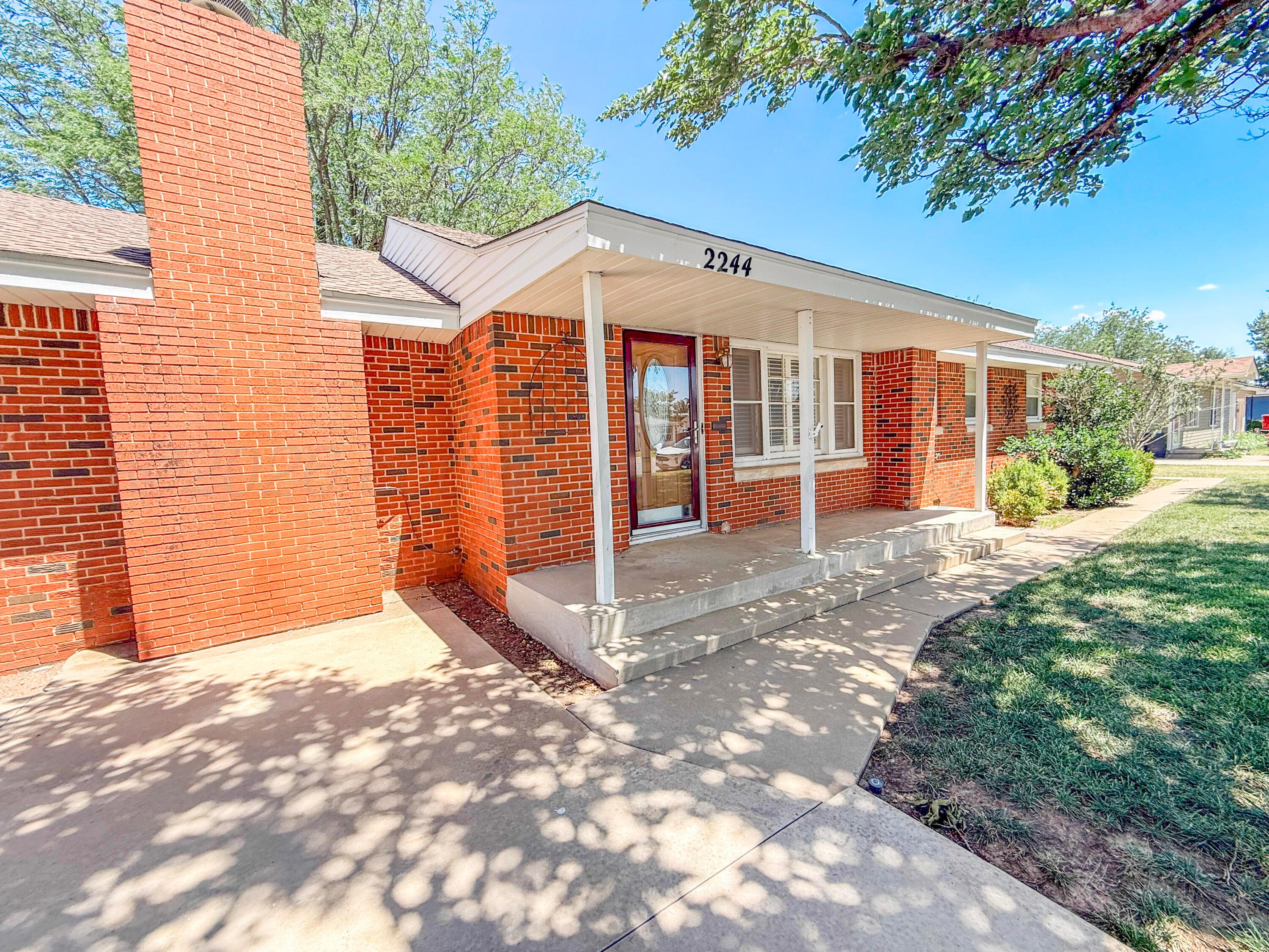 2244 N Russell Street Property Photo 4