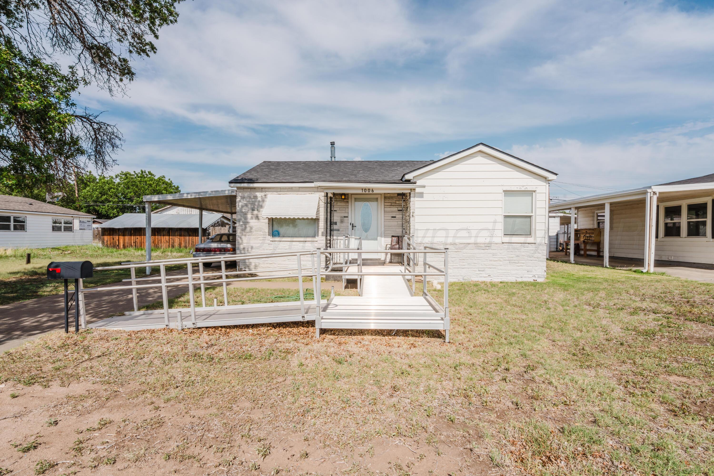 1006 N Nelson Street Property Photo 1
