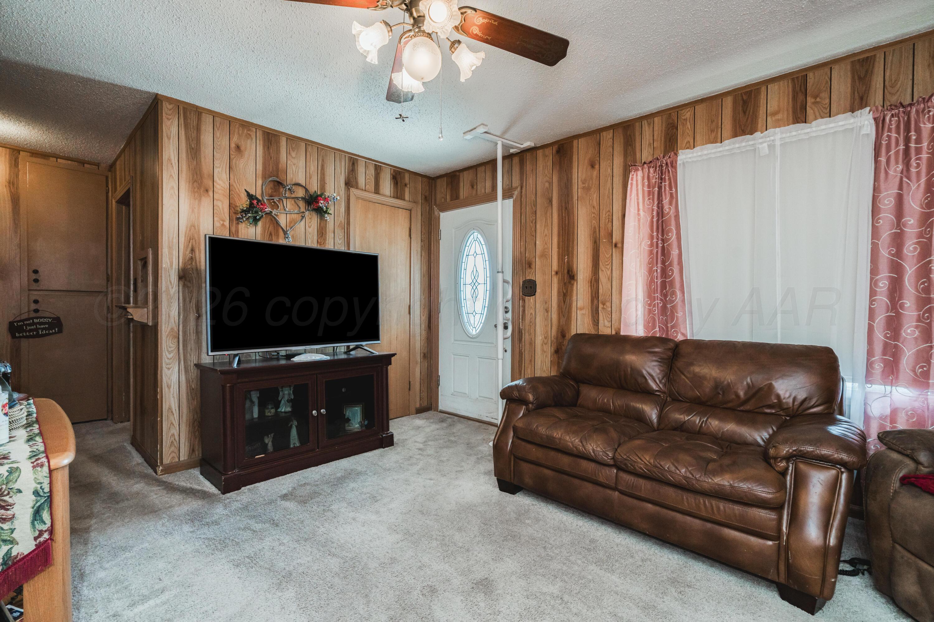 1006 N Nelson Street Property Photo 3