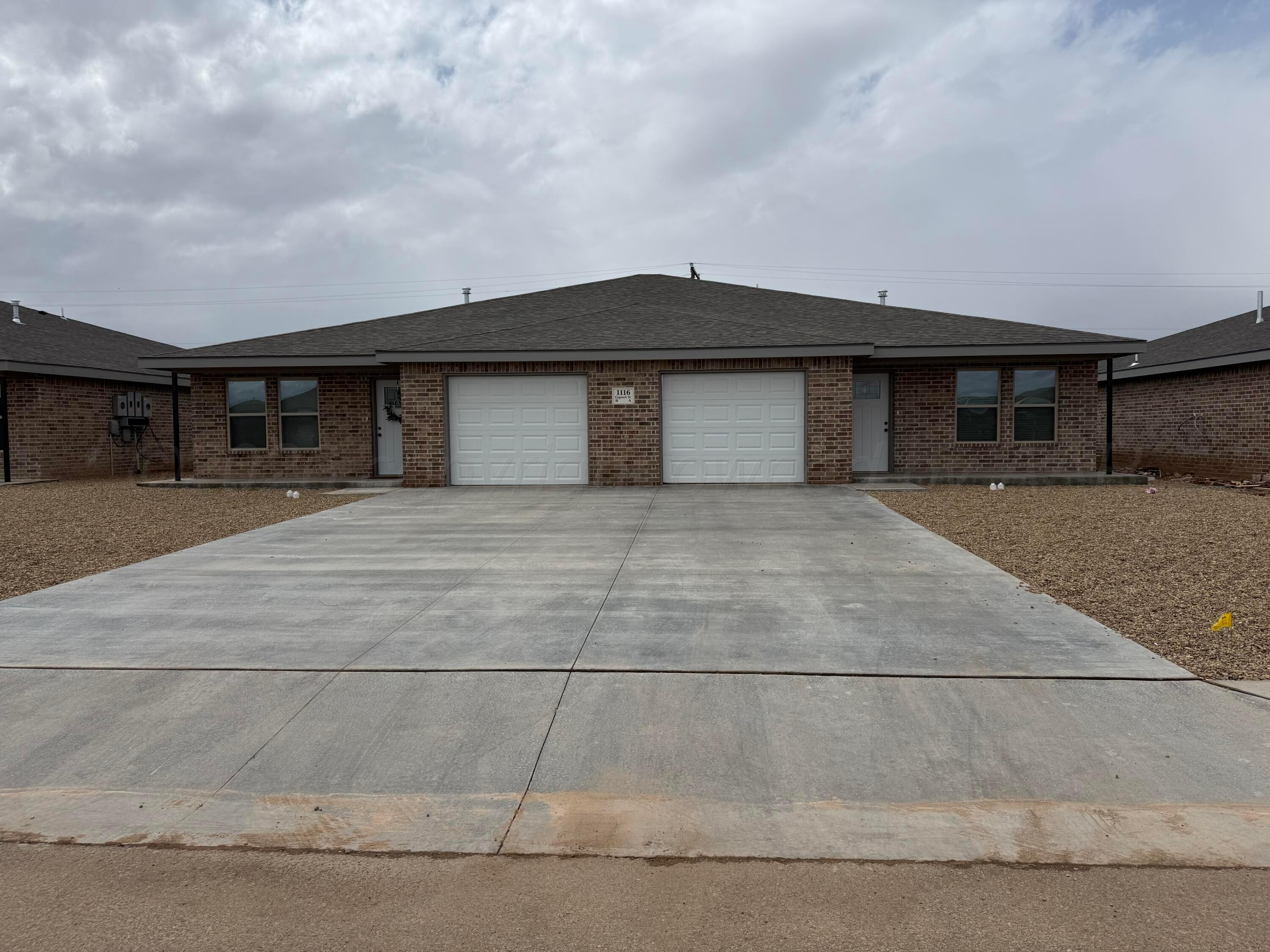 1125 Caprock Street Property Photo 2