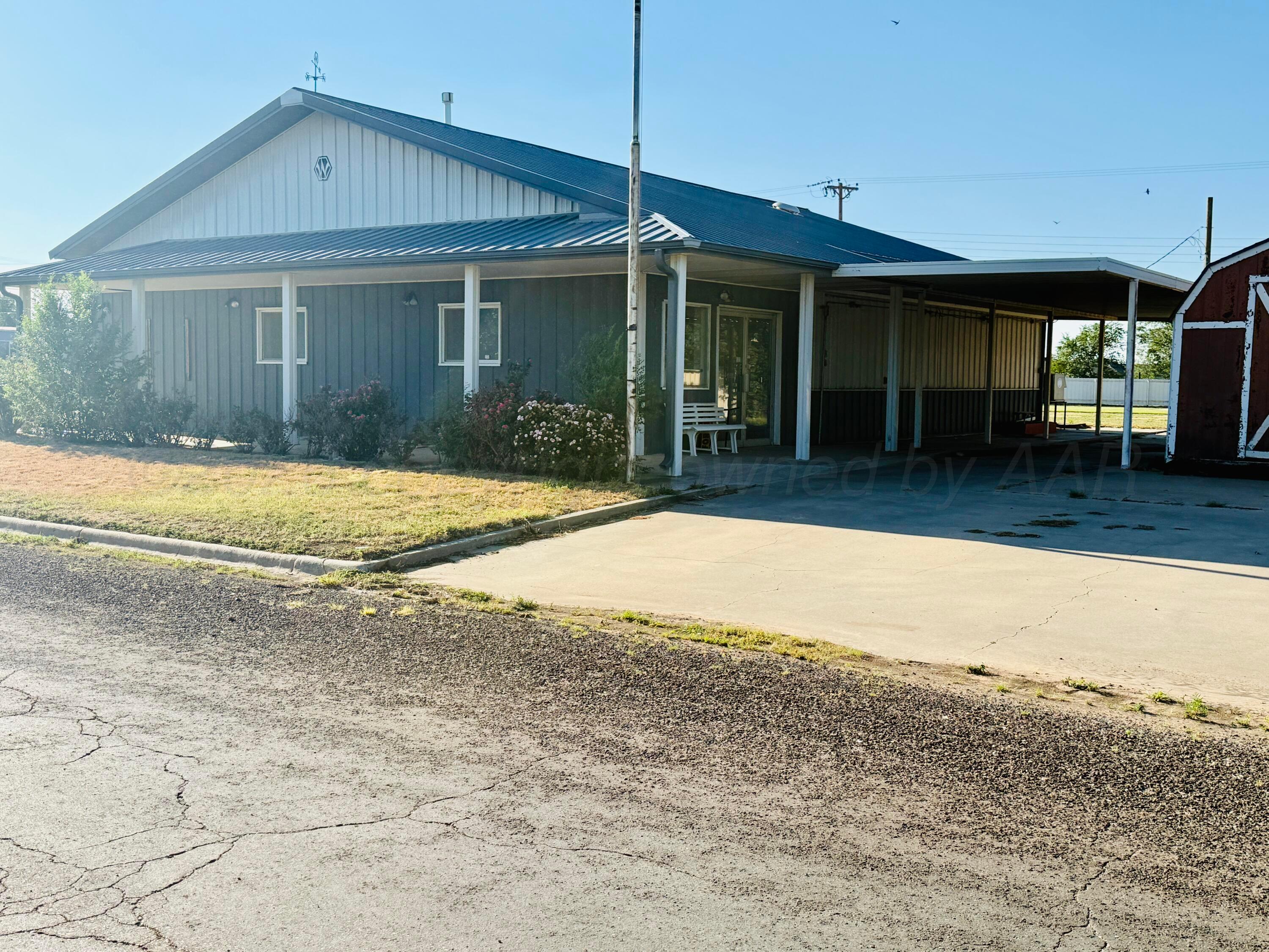 306 Regier Property Photo 5