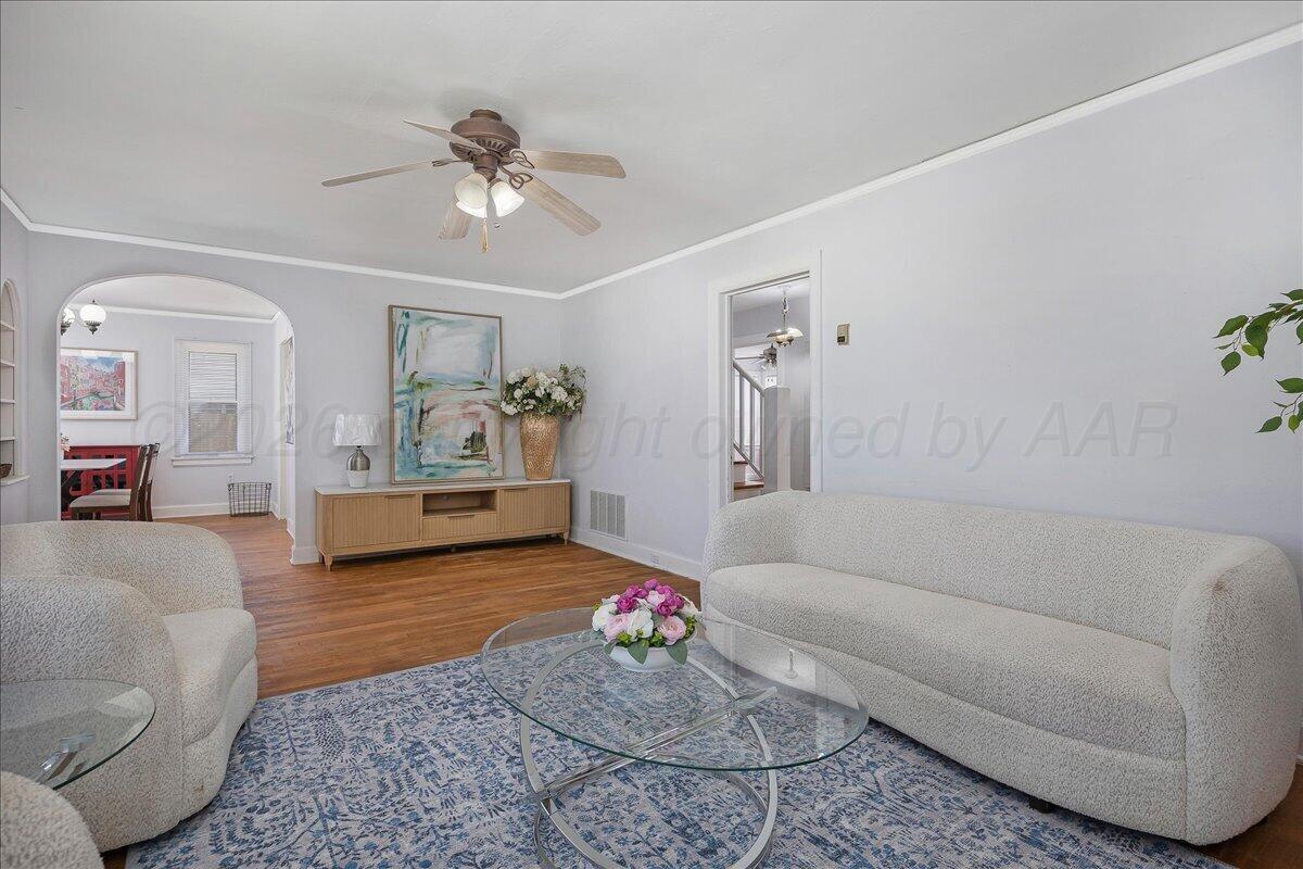 1209 S Bowie Street Property Photo 8
