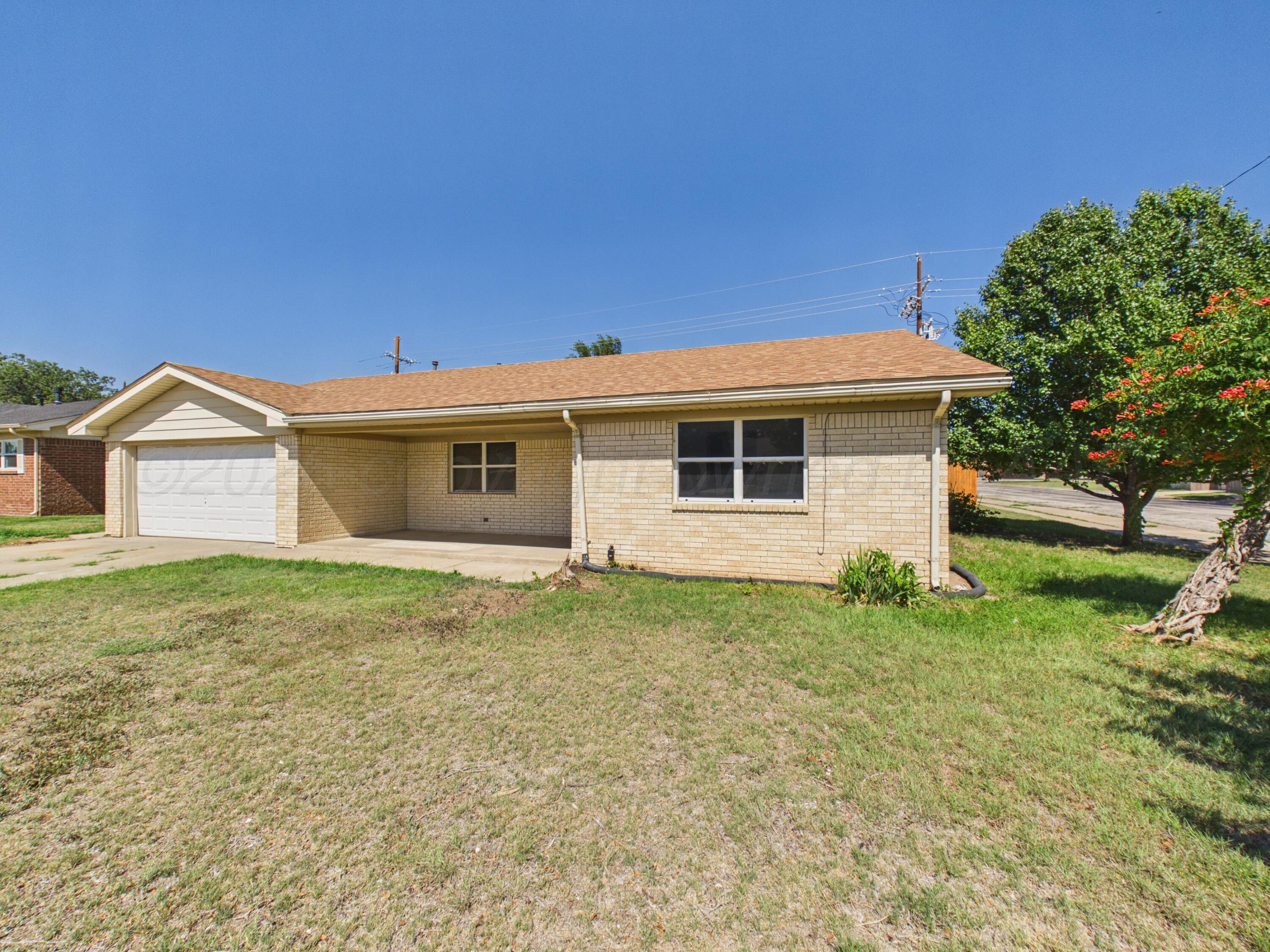 1800 Lynn Street Property Photo 5