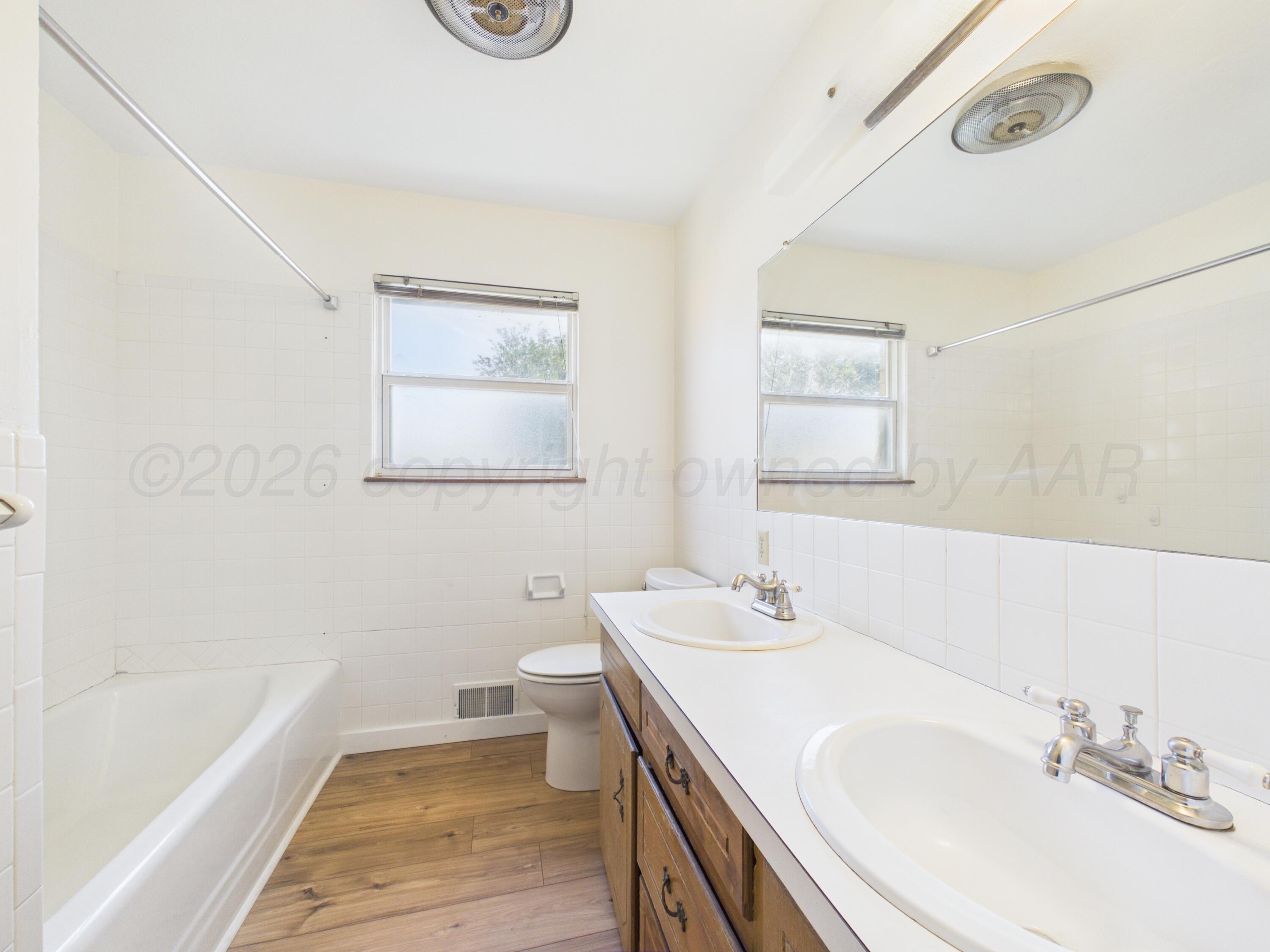 1800 Lynn Street Property Photo 33