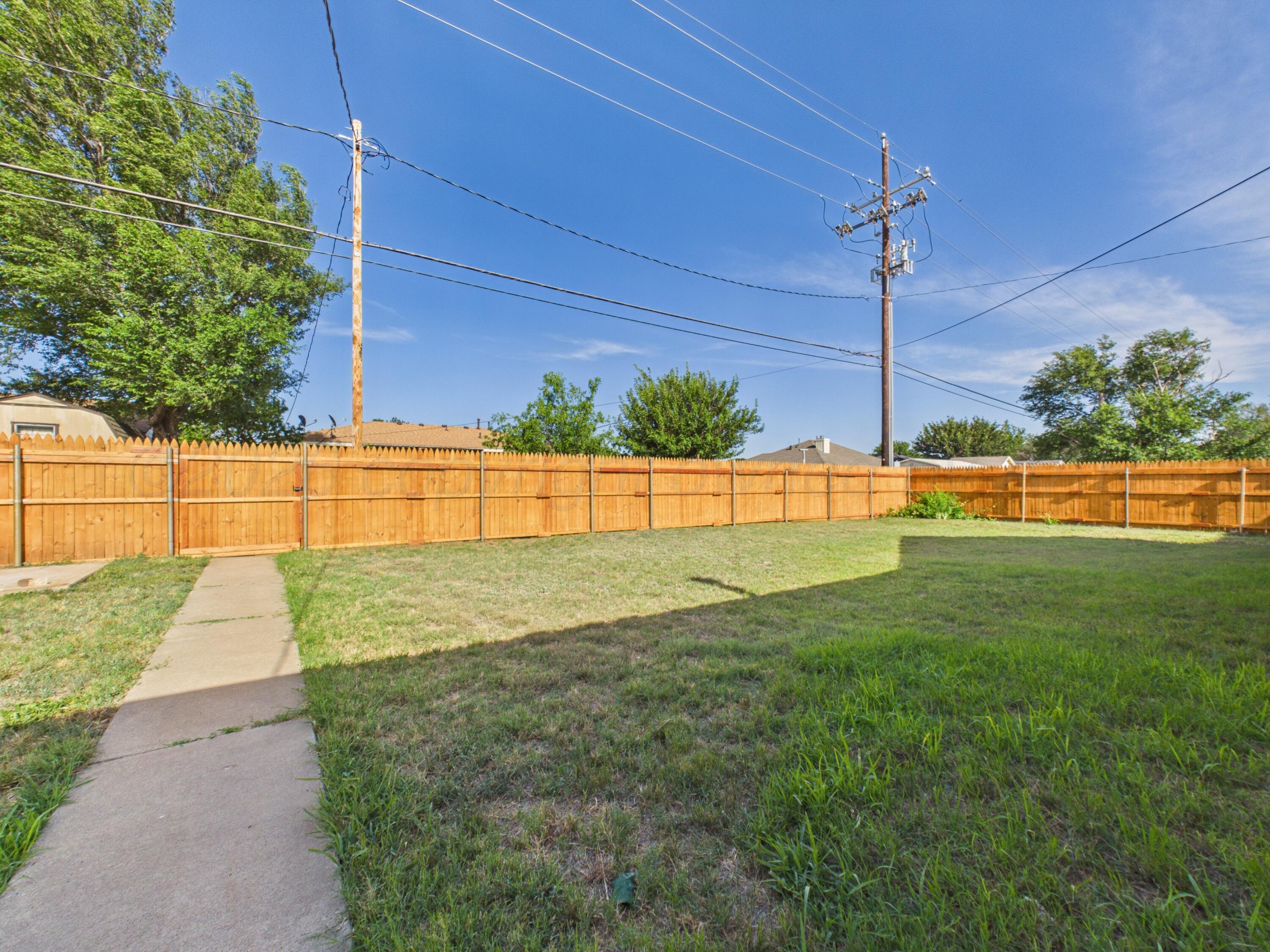 1800 Lynn Street Property Photo 56