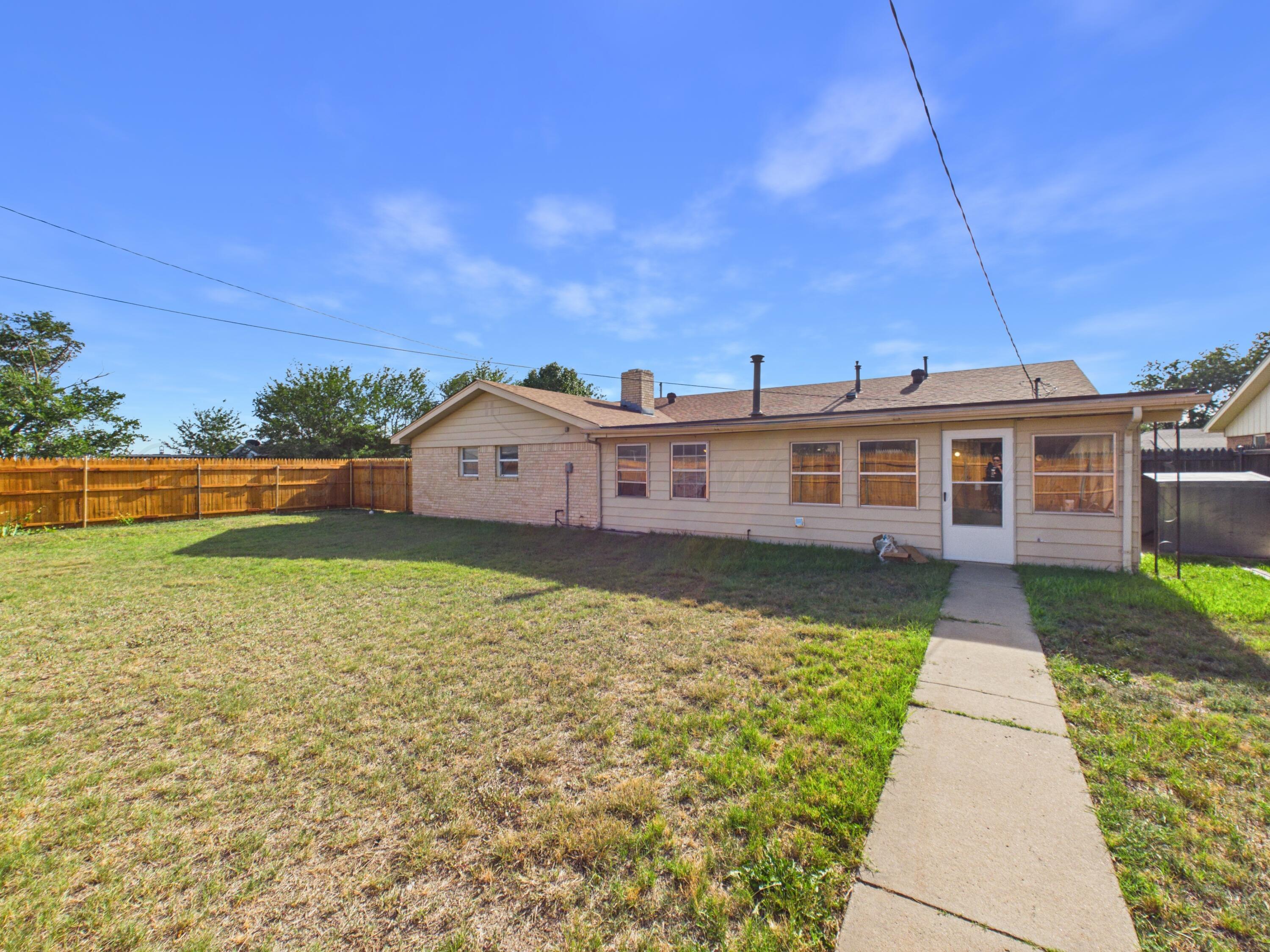 1800 Lynn Street Property Photo 57