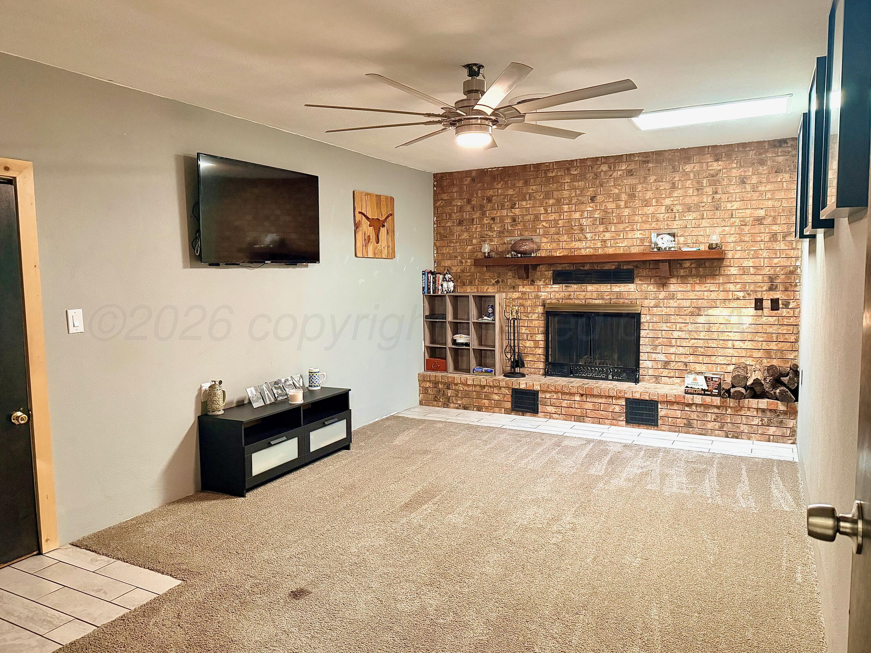 412 Brown Street Property Photo 5