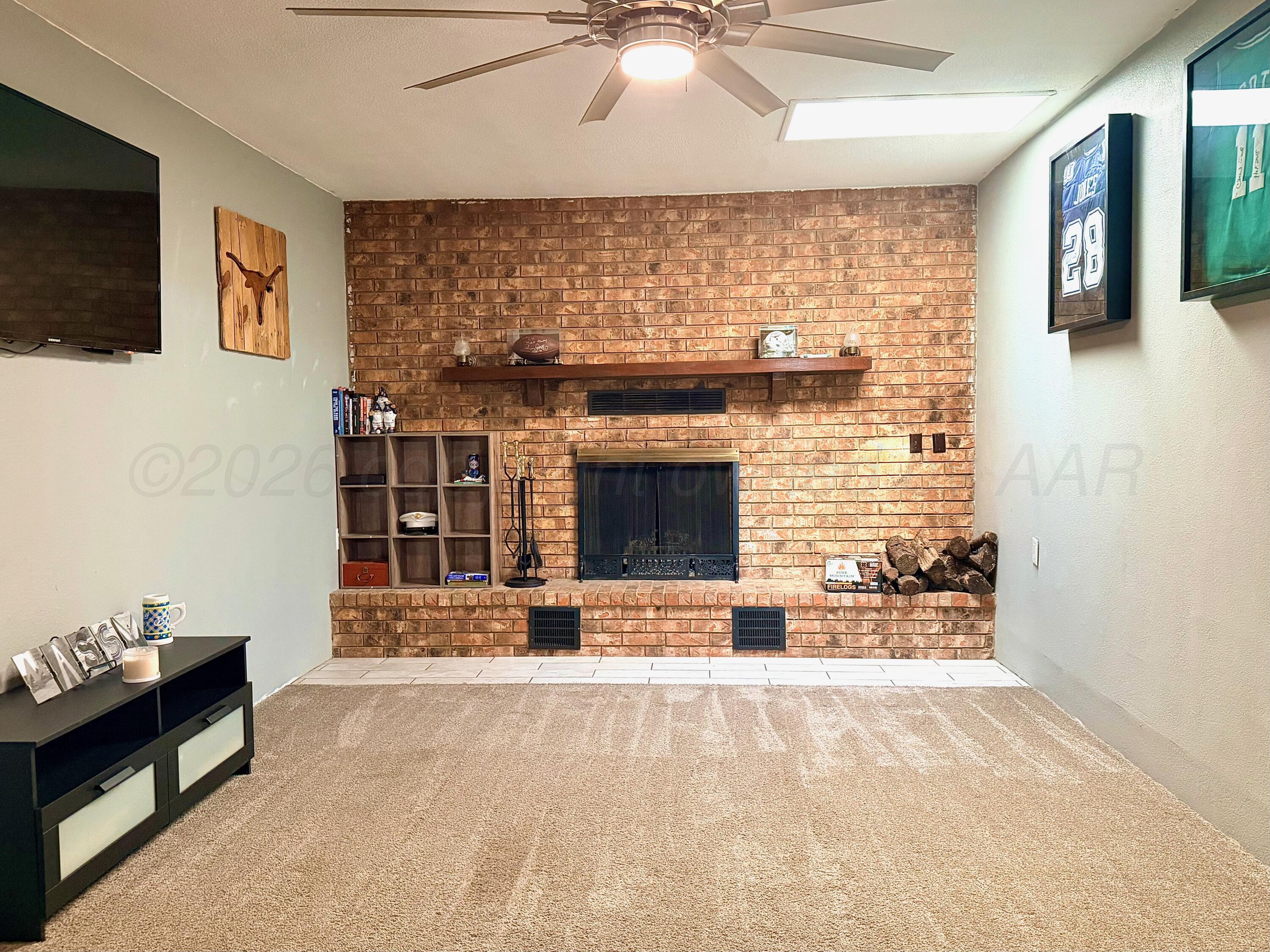 412 Brown Street Property Photo 6
