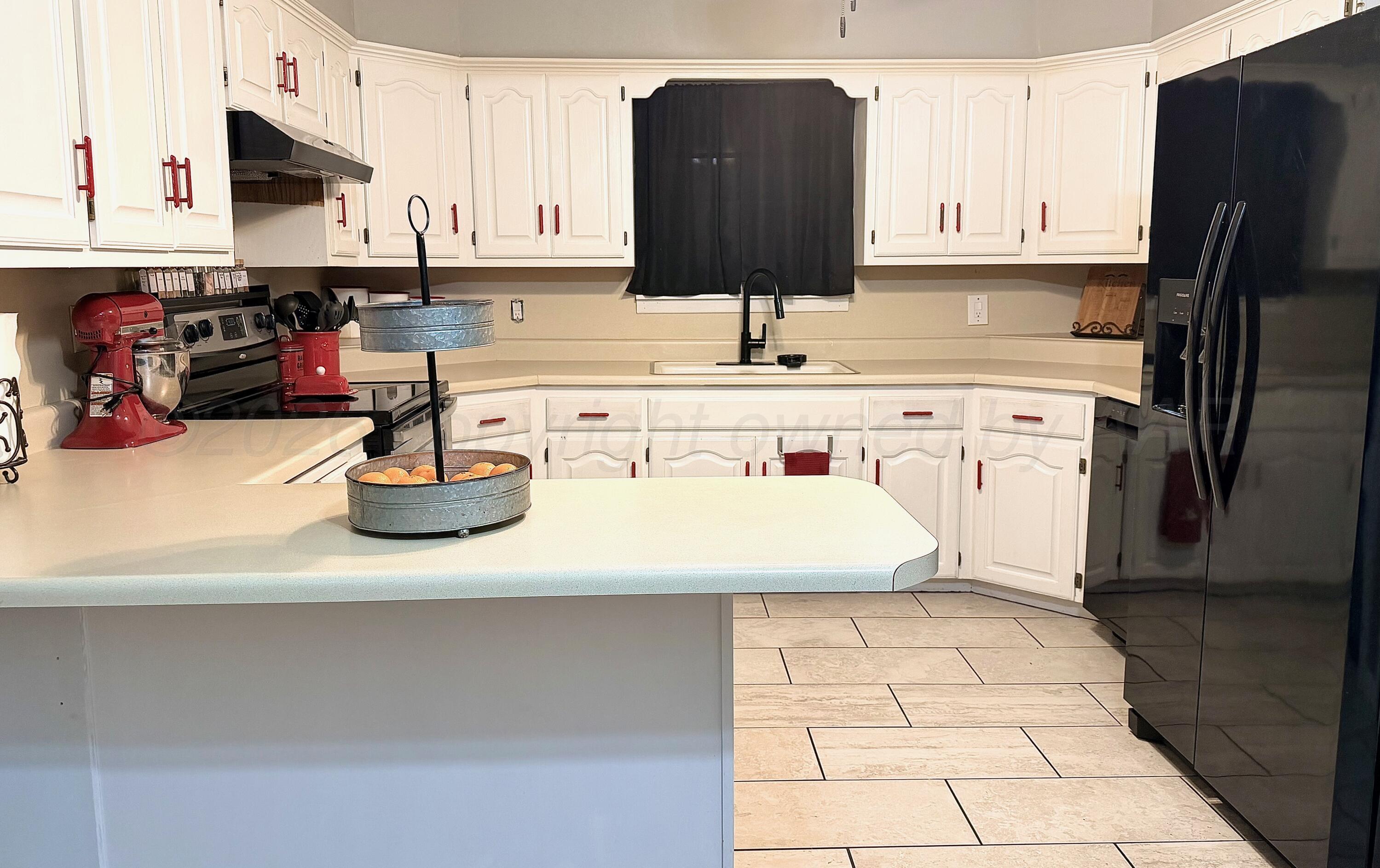 412 Brown Street Property Photo 7