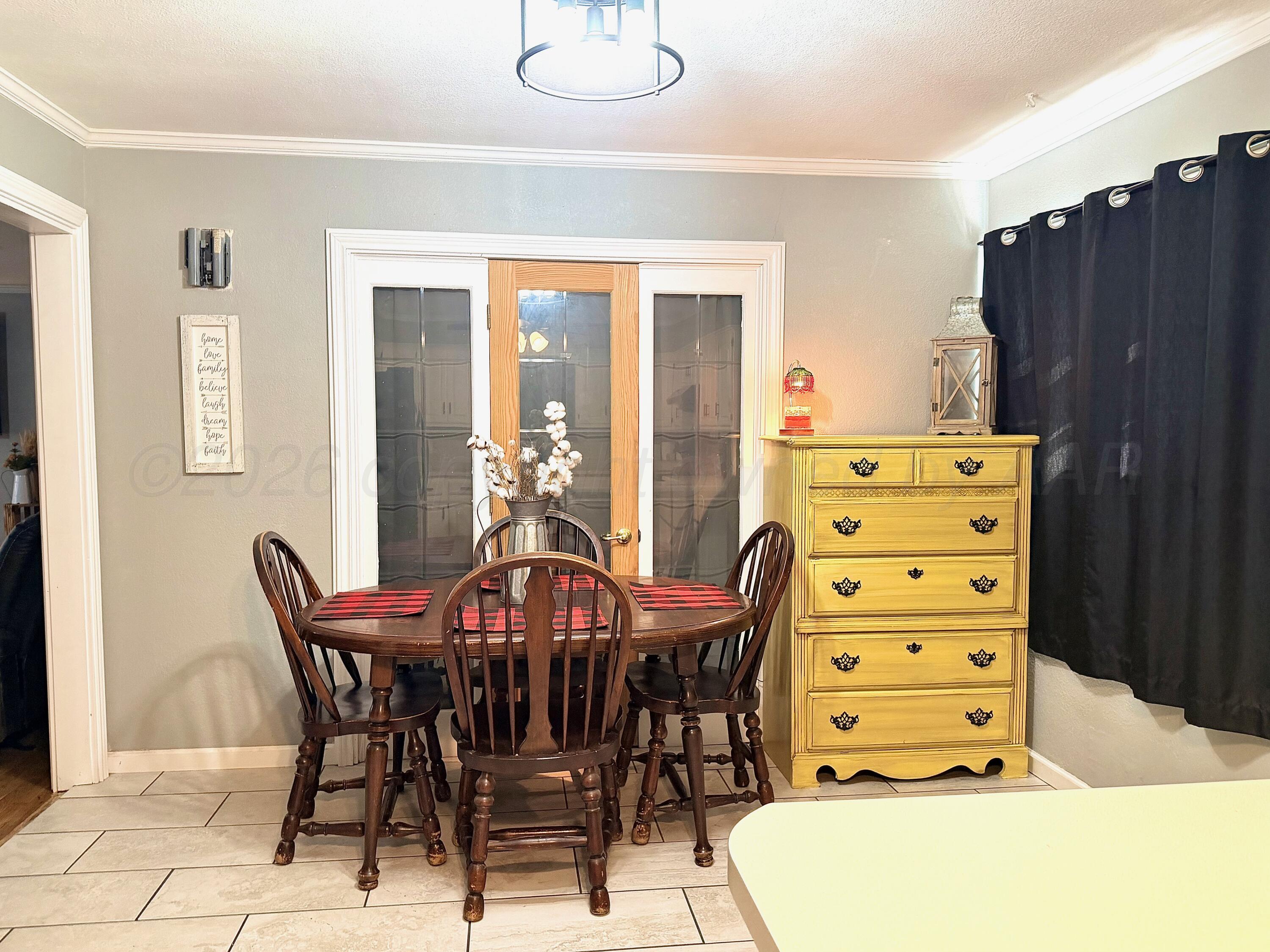 412 Brown Street Property Photo 10