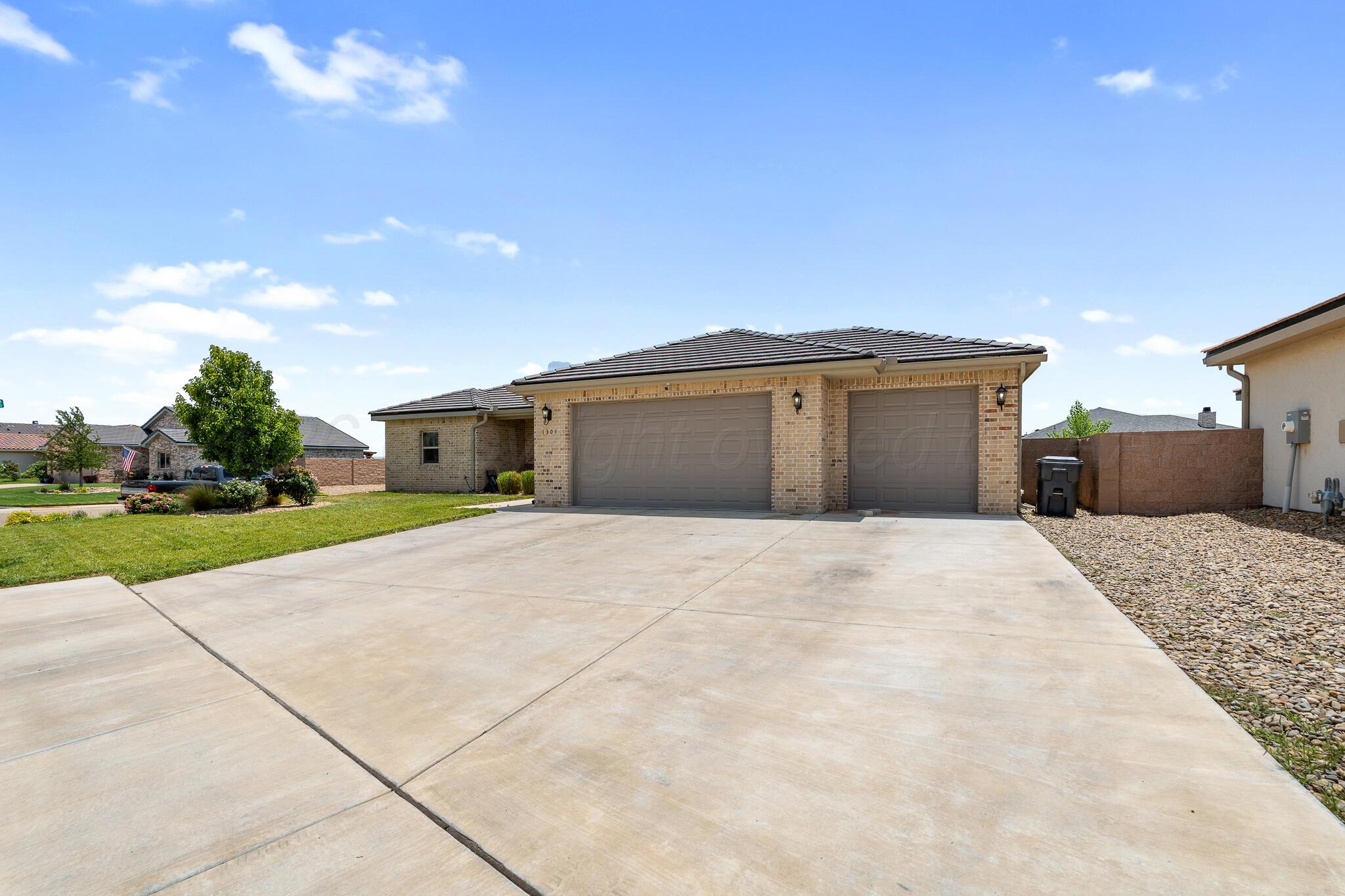 1301 Riesling Way Property Photo 1