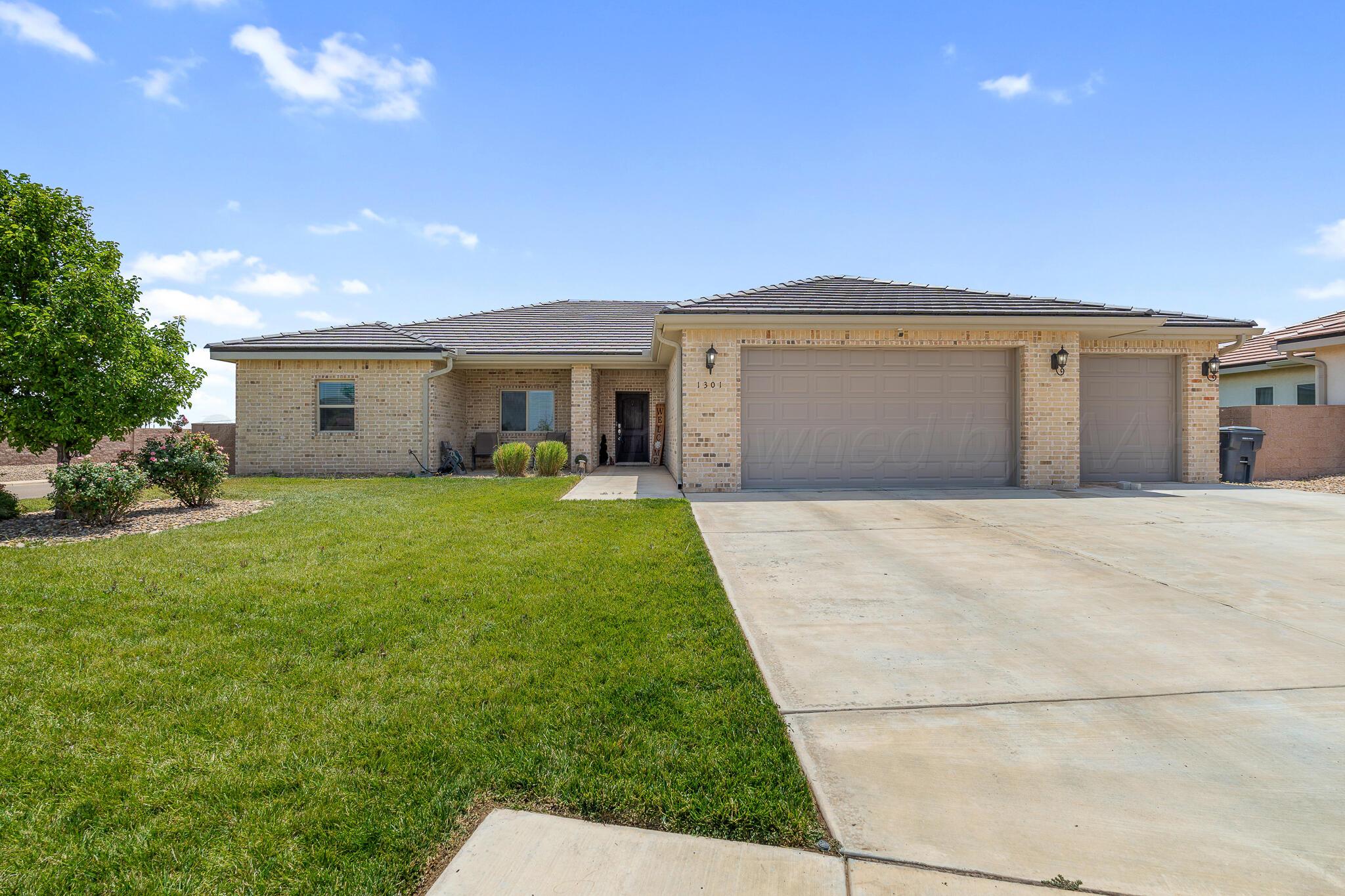1301 Riesling Way Property Photo 2