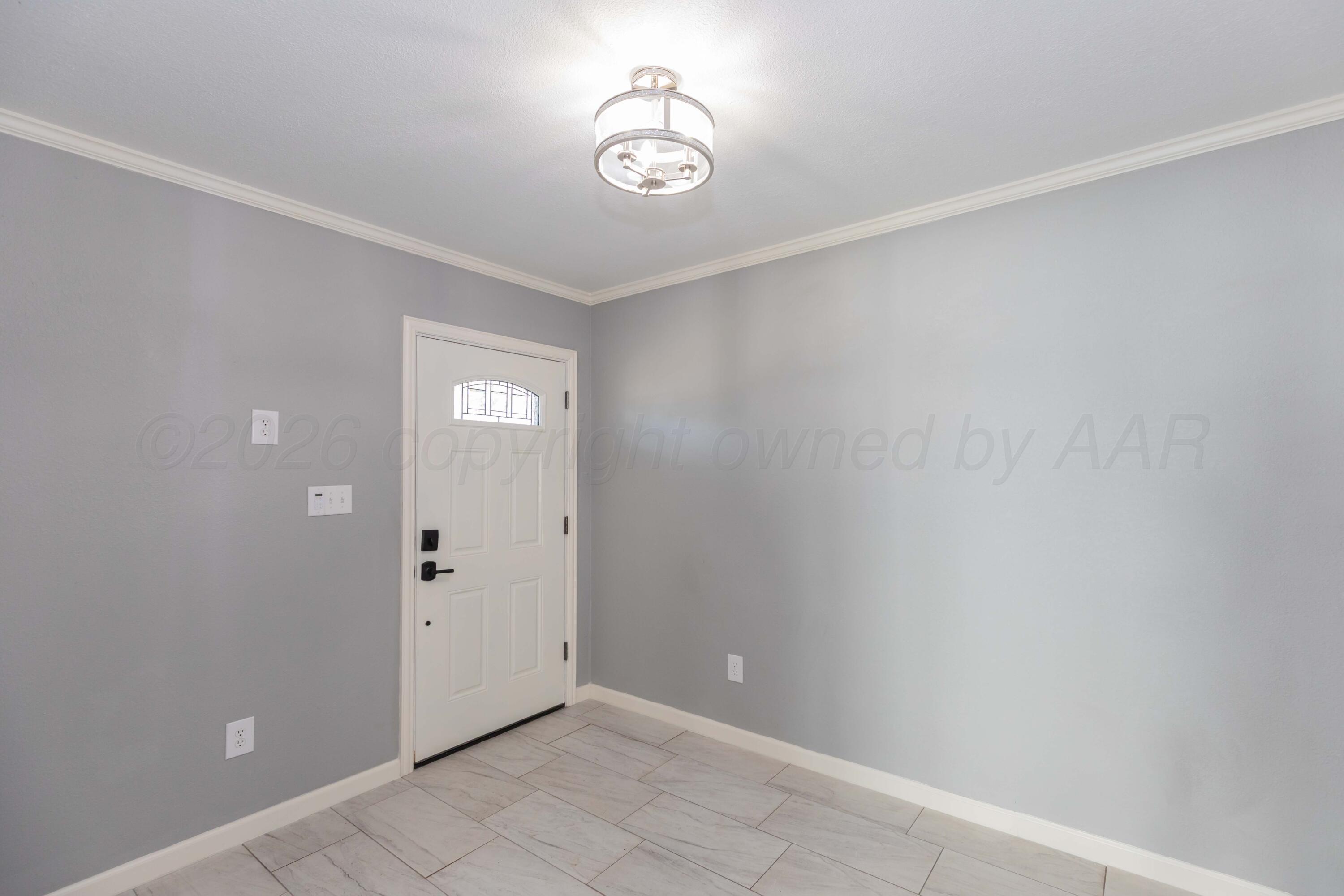 2407 8th Avenue Property Photo 6