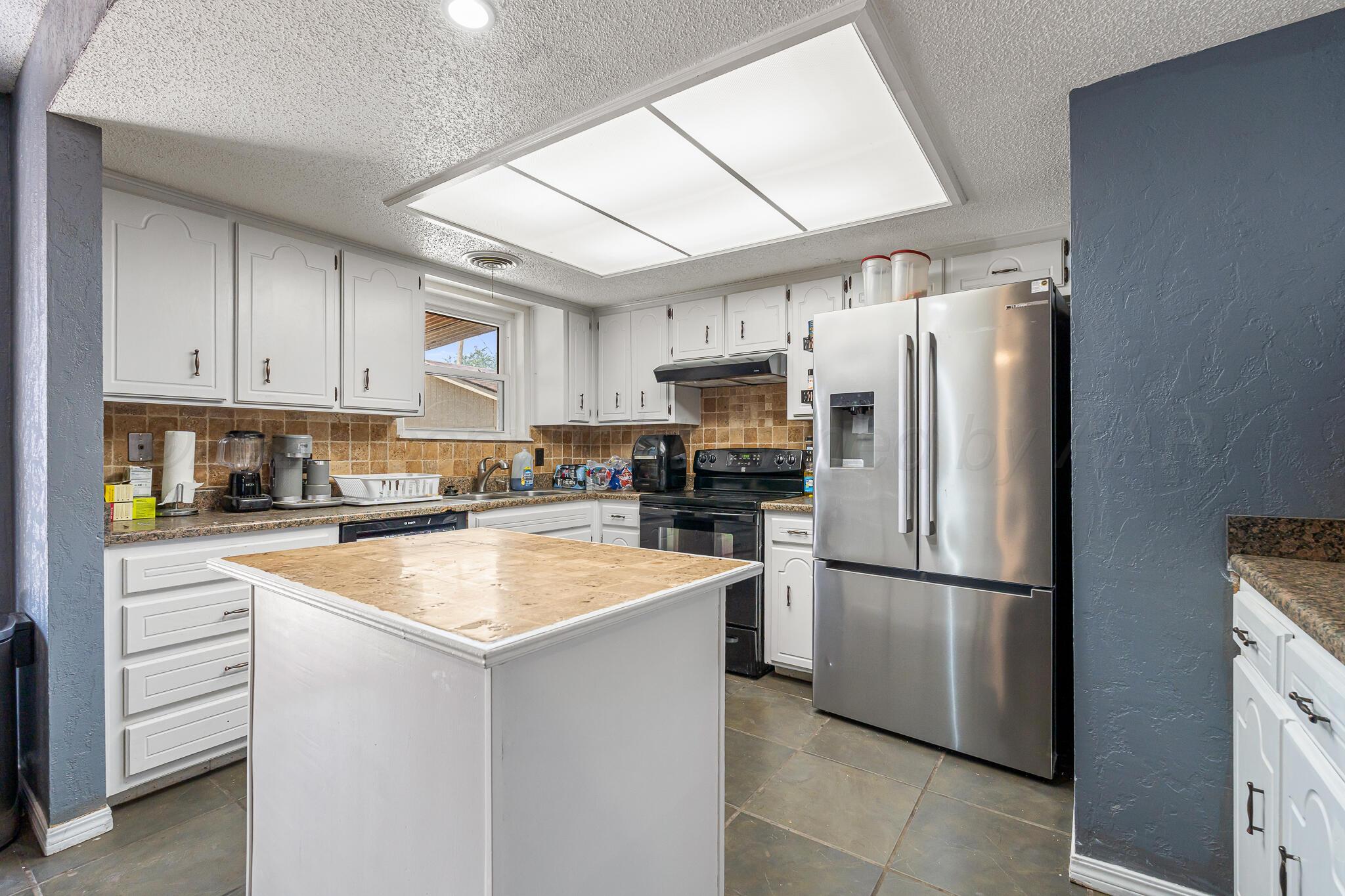 7817 Sombrero Drive Property Photo 7