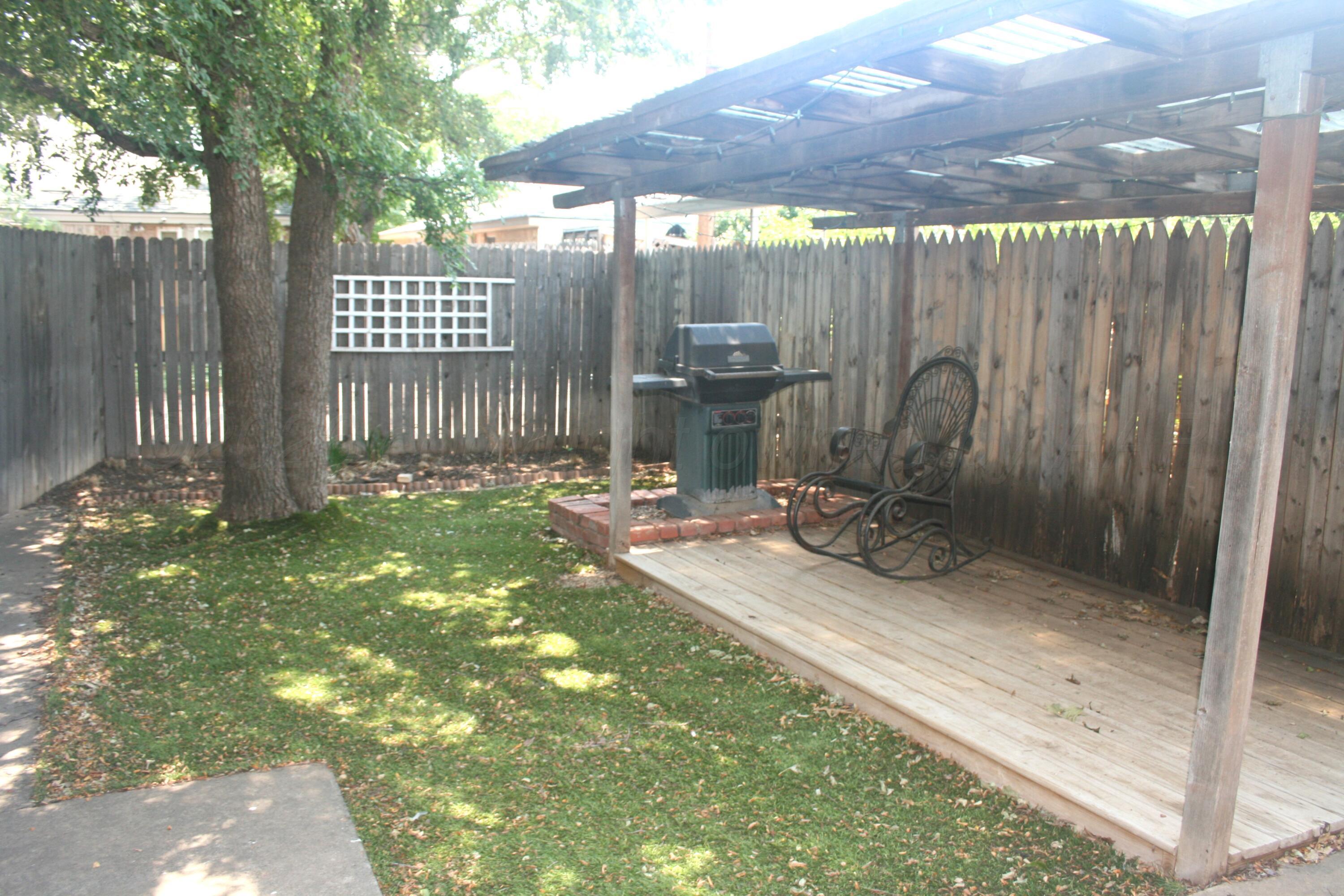 7115 Adirondack Trail Property Photo 4