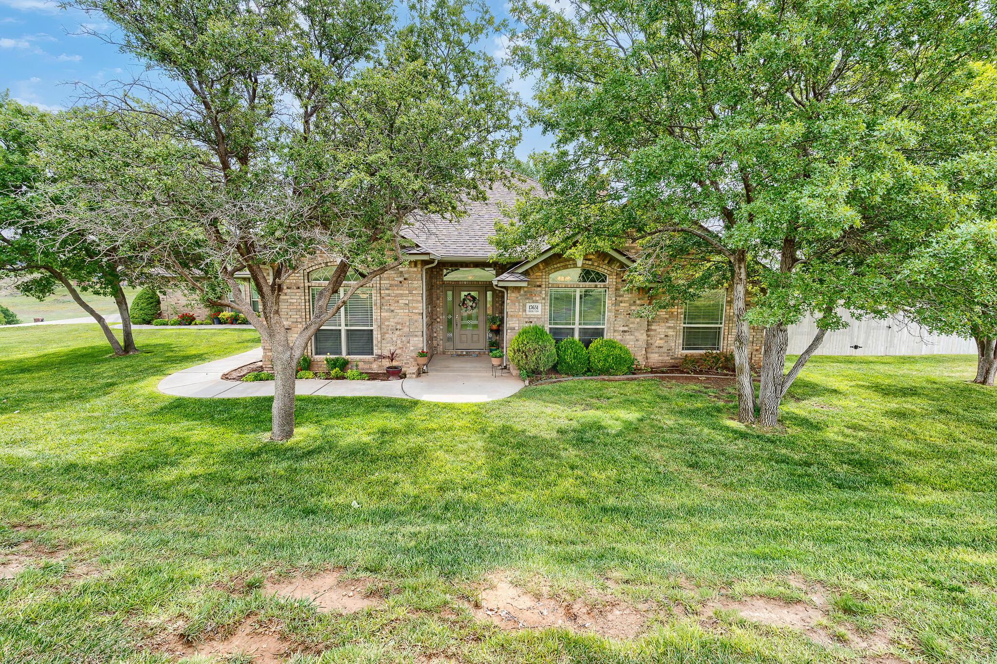17651 Creek View Drive Property Photo 5