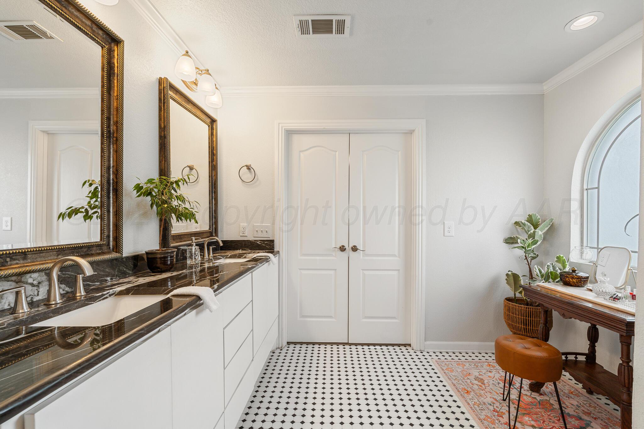 17651 Creek View Drive Property Photo 35