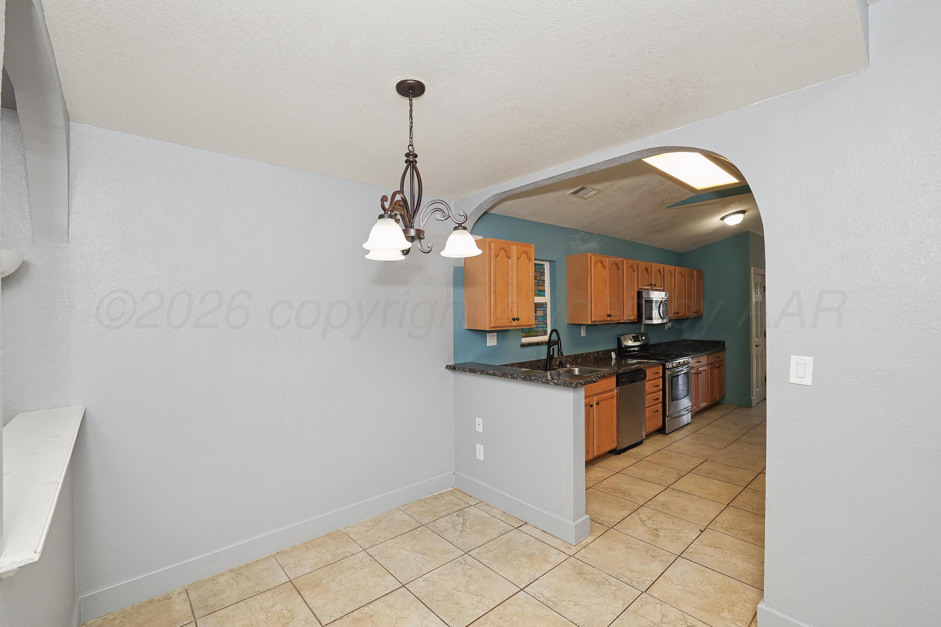 915 Rock Island Avenue Property Photo 8