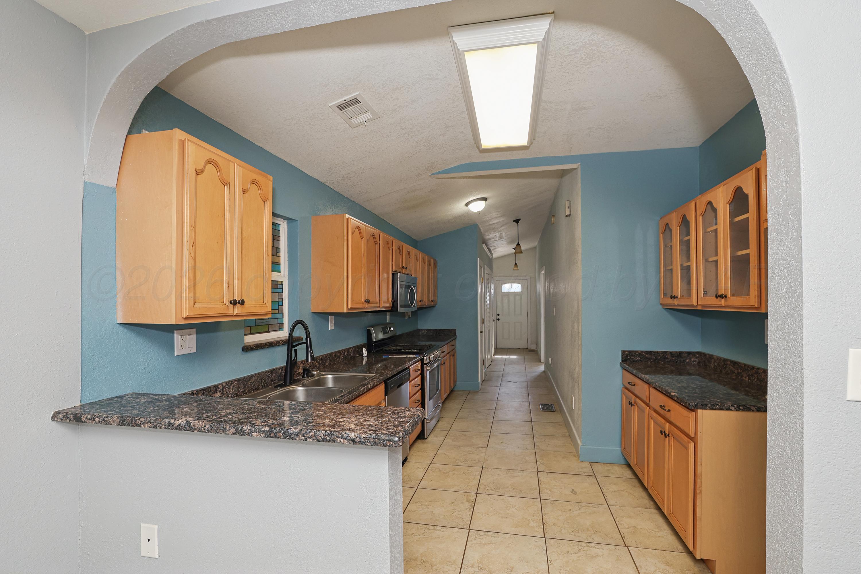 915 Rock Island Avenue Property Photo 11