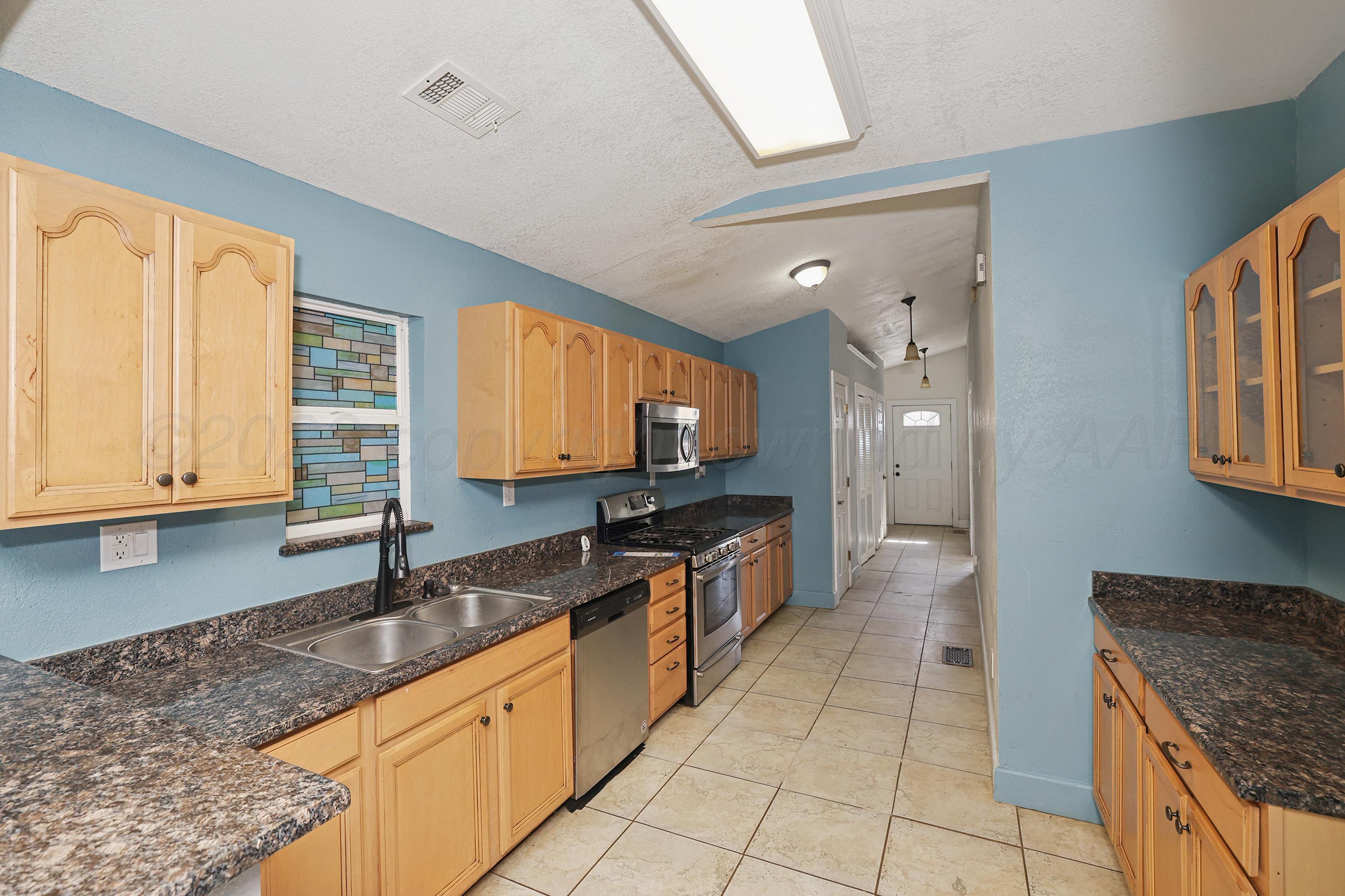 915 Rock Island Avenue Property Photo 12