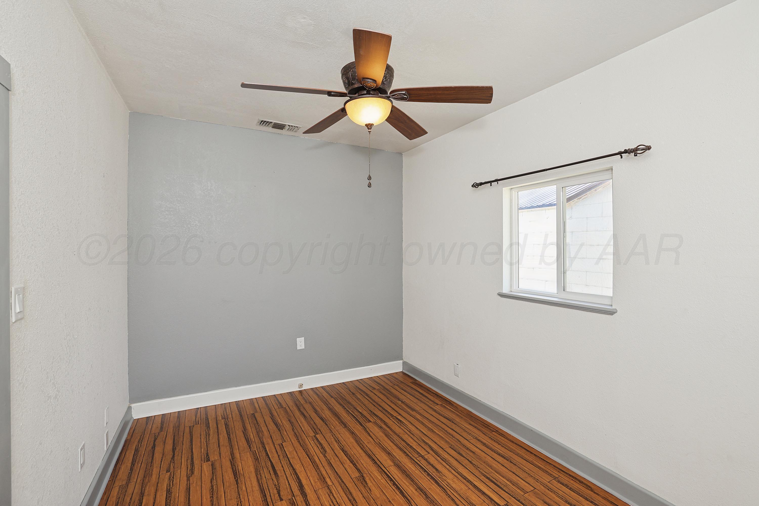915 Rock Island Avenue Property Photo 16
