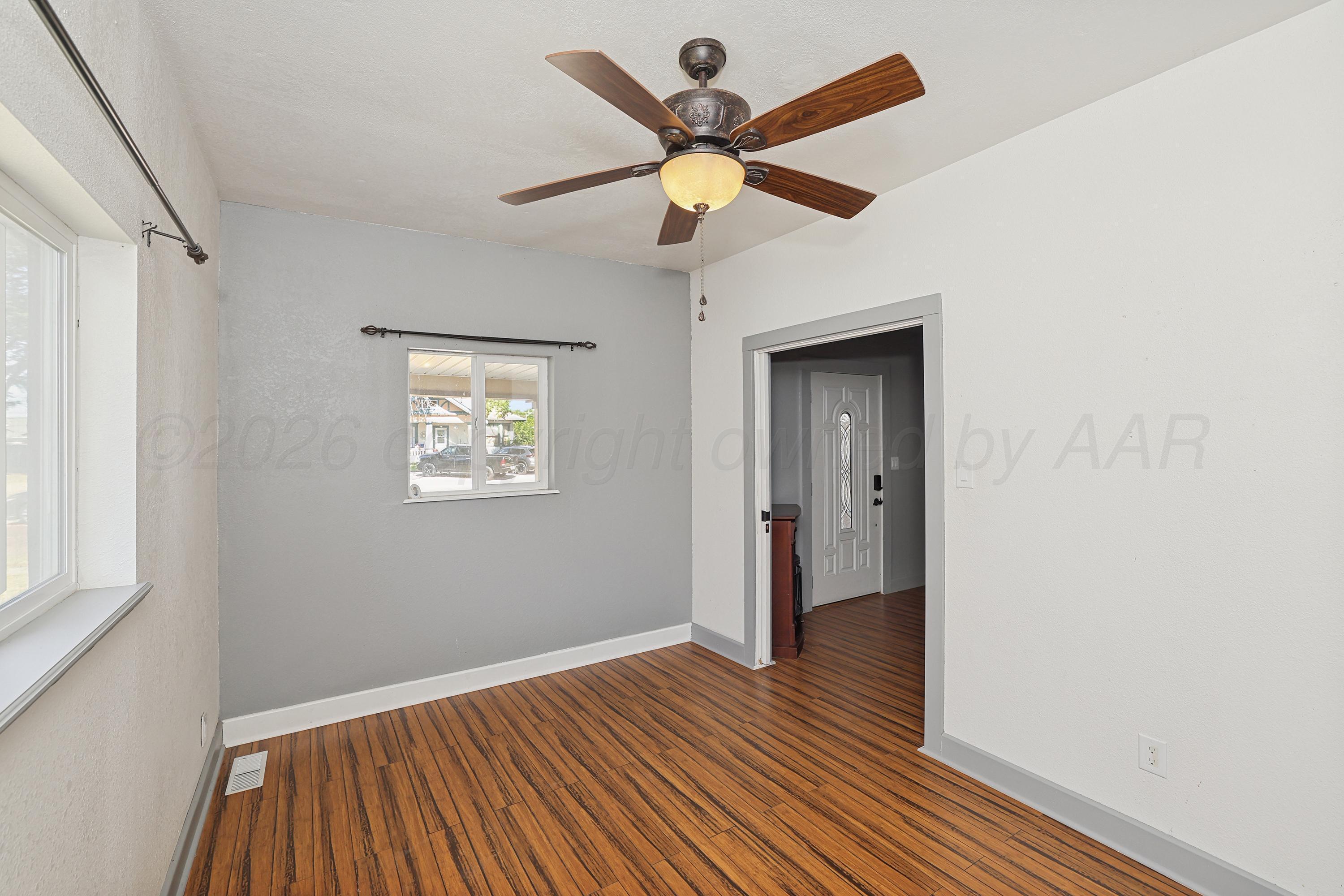 915 Rock Island Avenue Property Photo 17