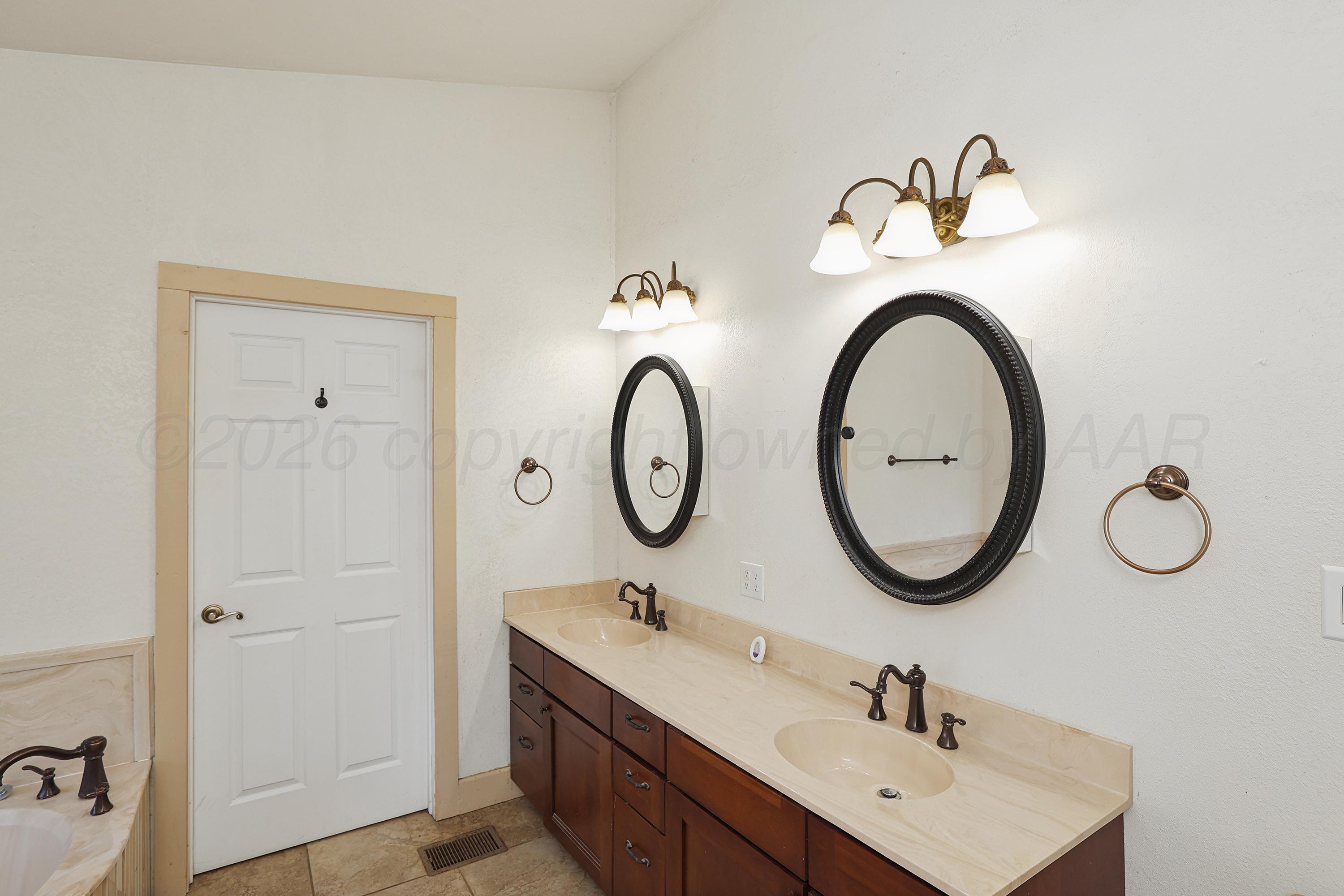 915 Rock Island Avenue Property Photo 35
