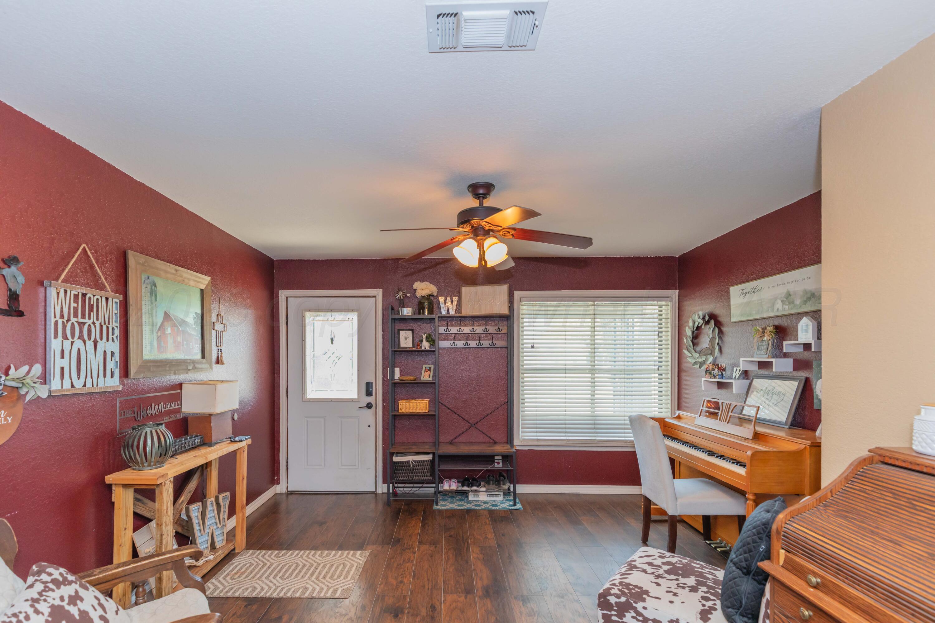 607 S Cornell Avenue Property Photo 3