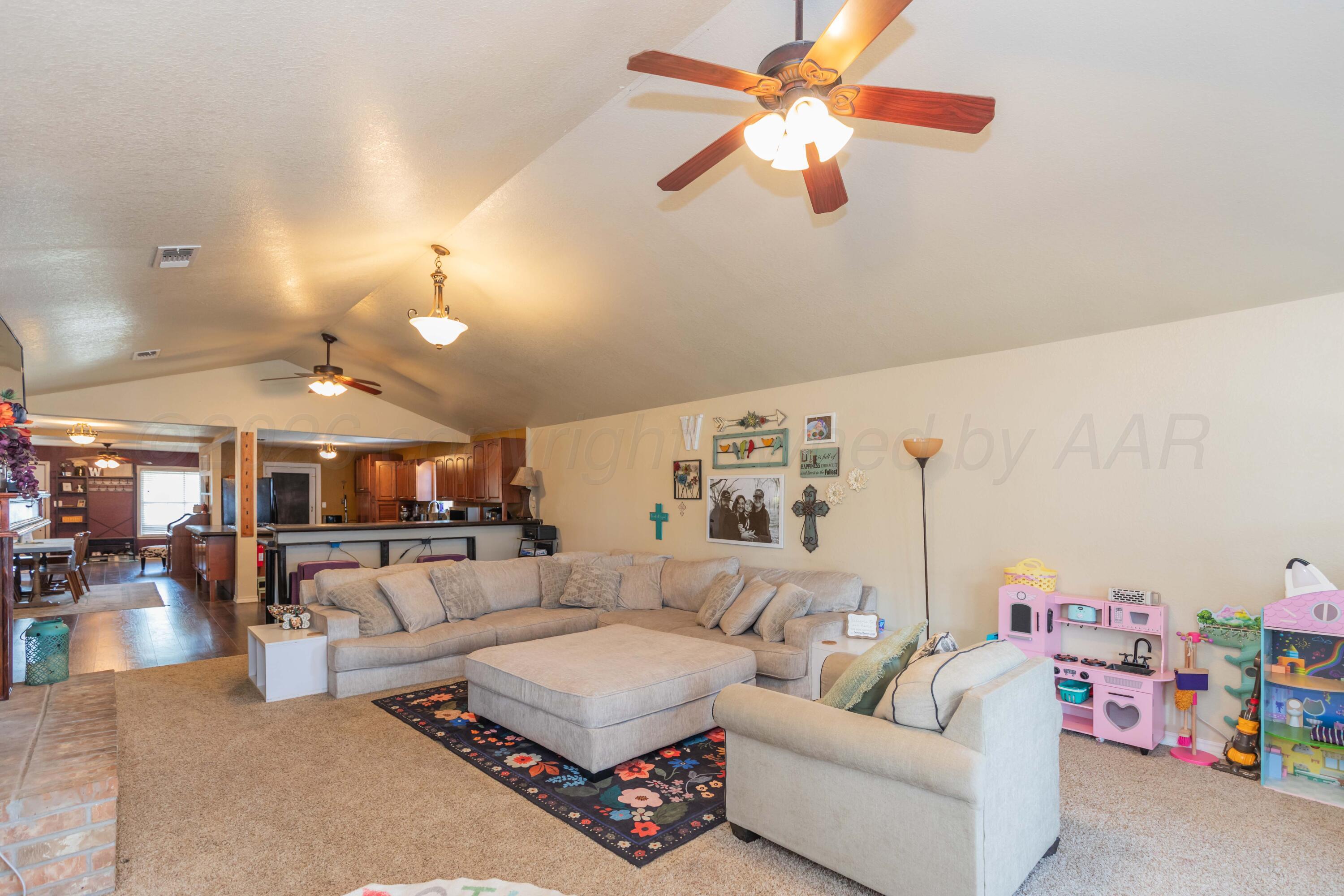 607 S Cornell Avenue Property Photo 8