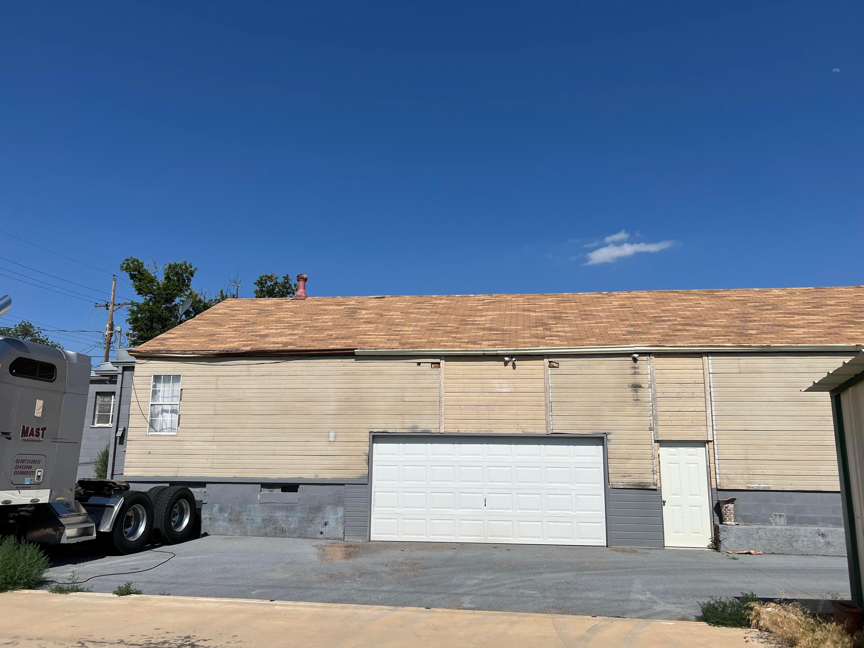 816 Monroe Street Property Photo 2
