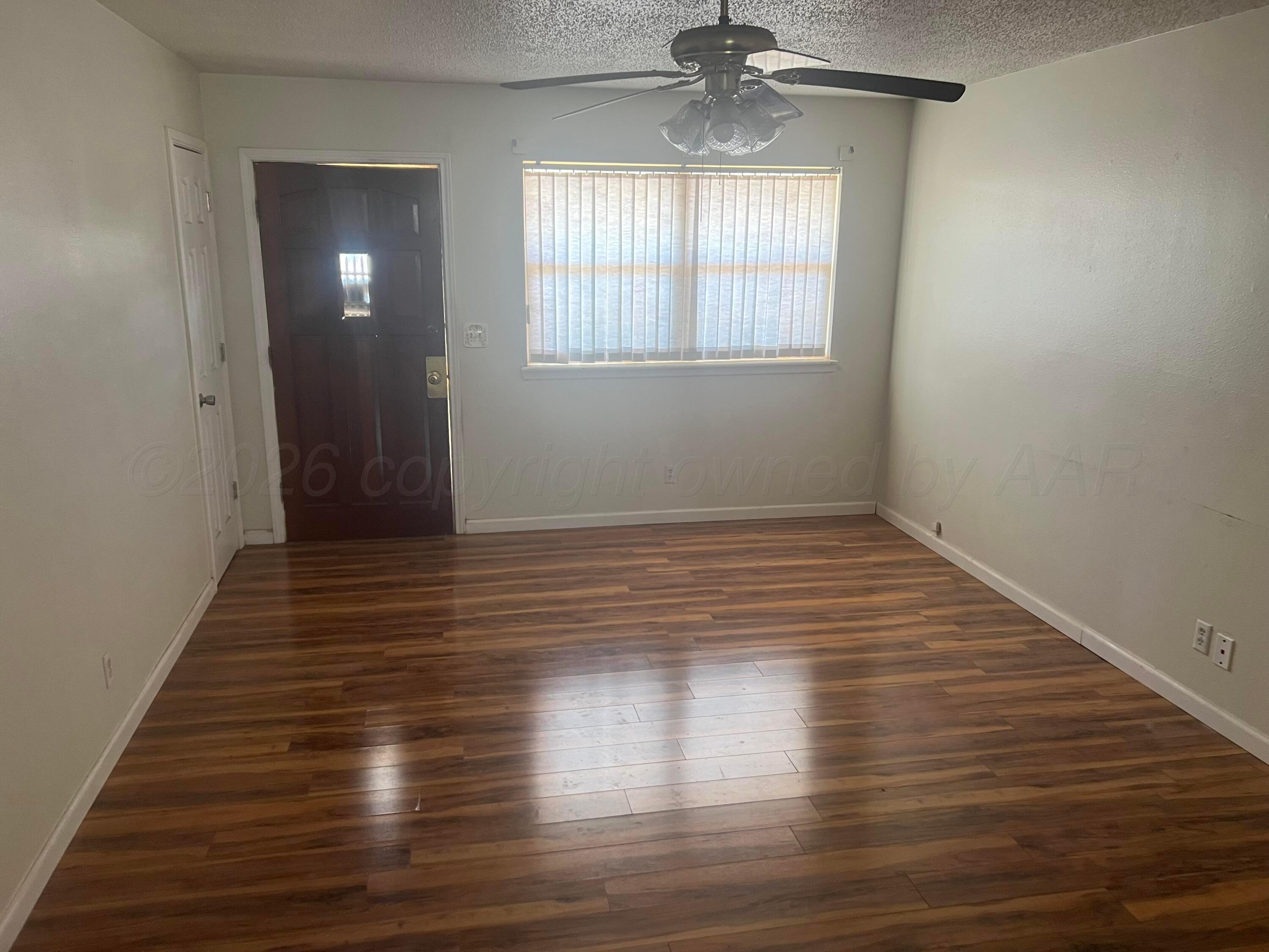 1512 James Avenue Property Photo 3
