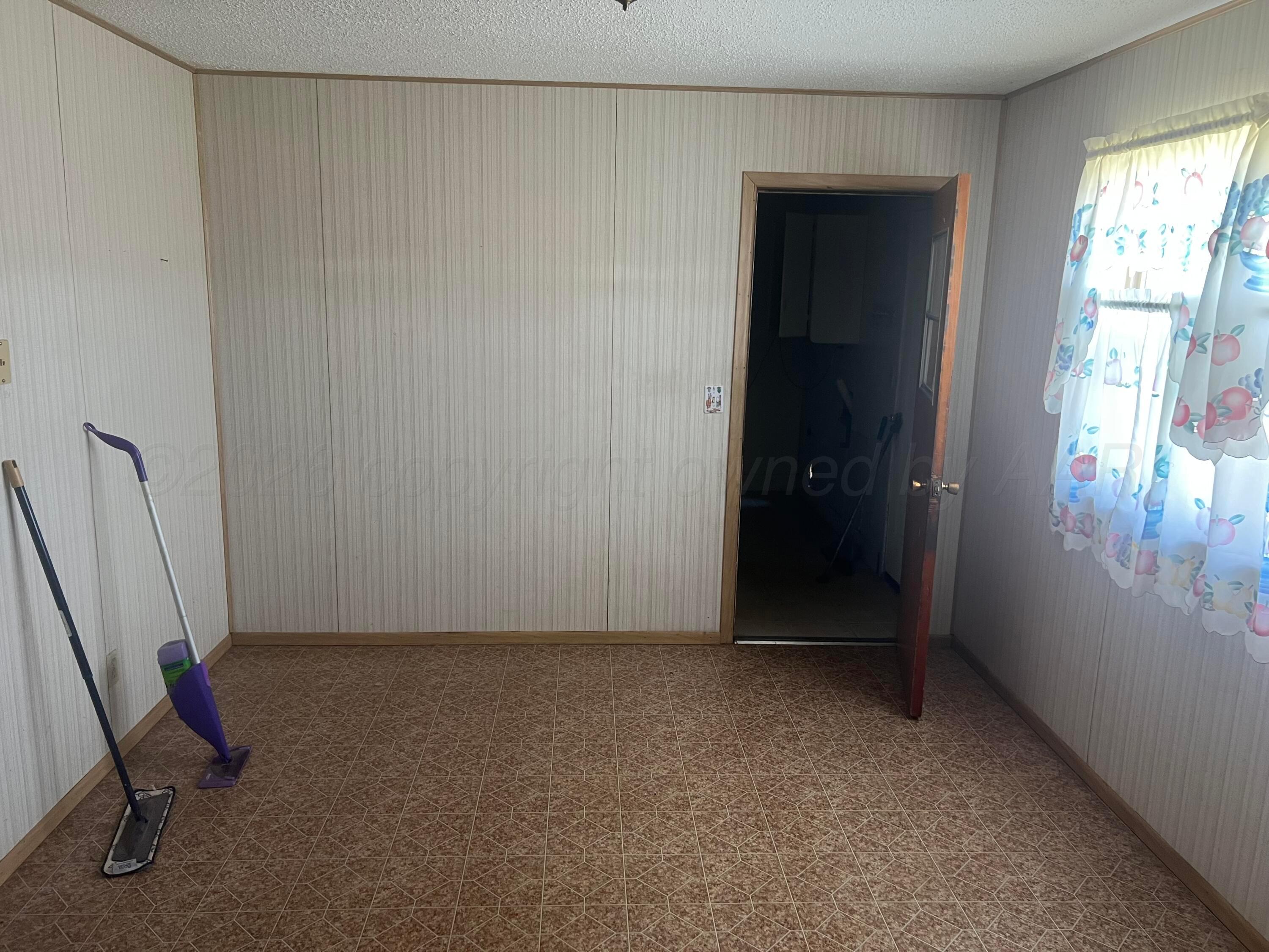 1512 James Avenue Property Photo 6