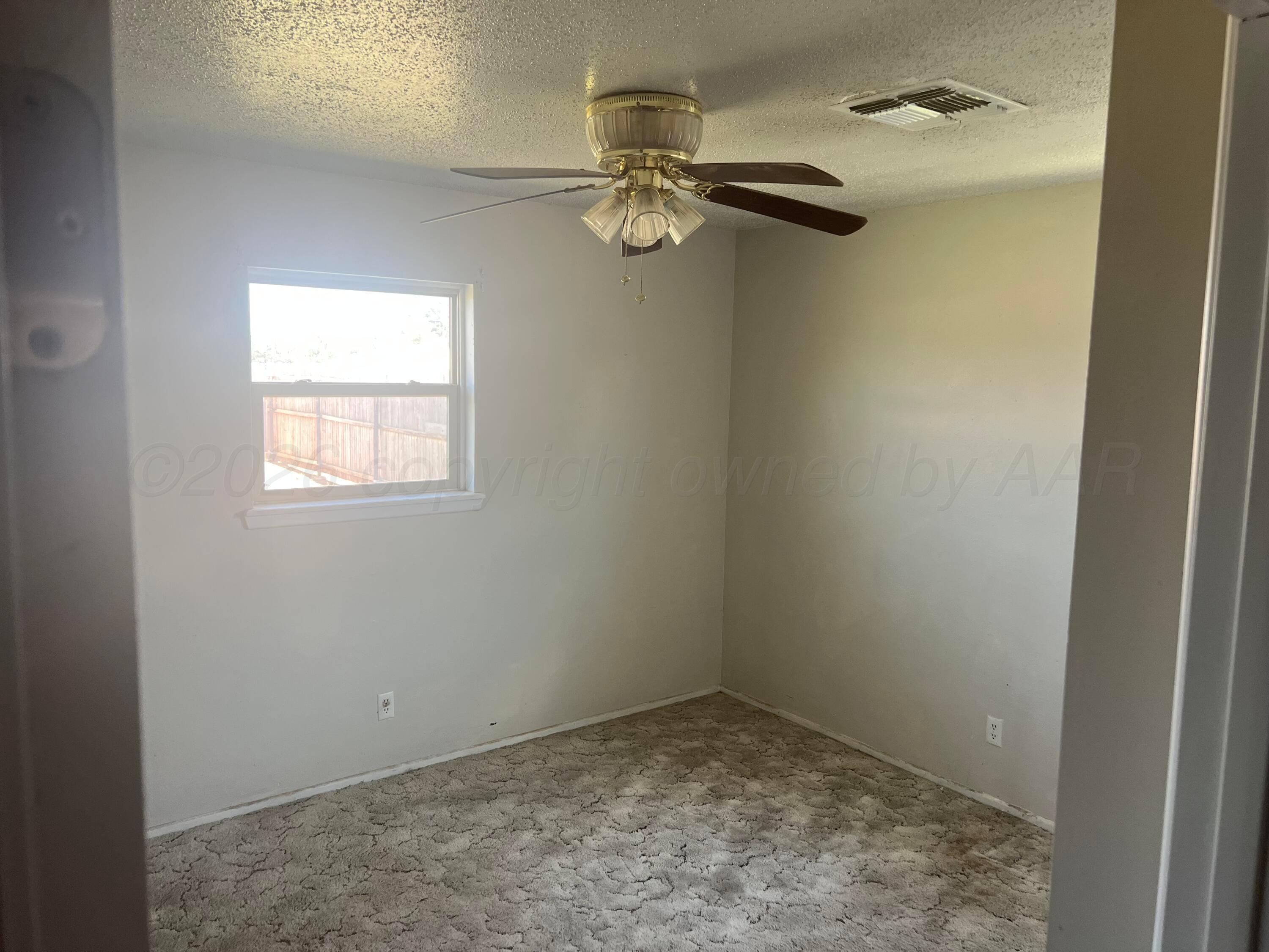 1512 James Avenue Property Photo 9