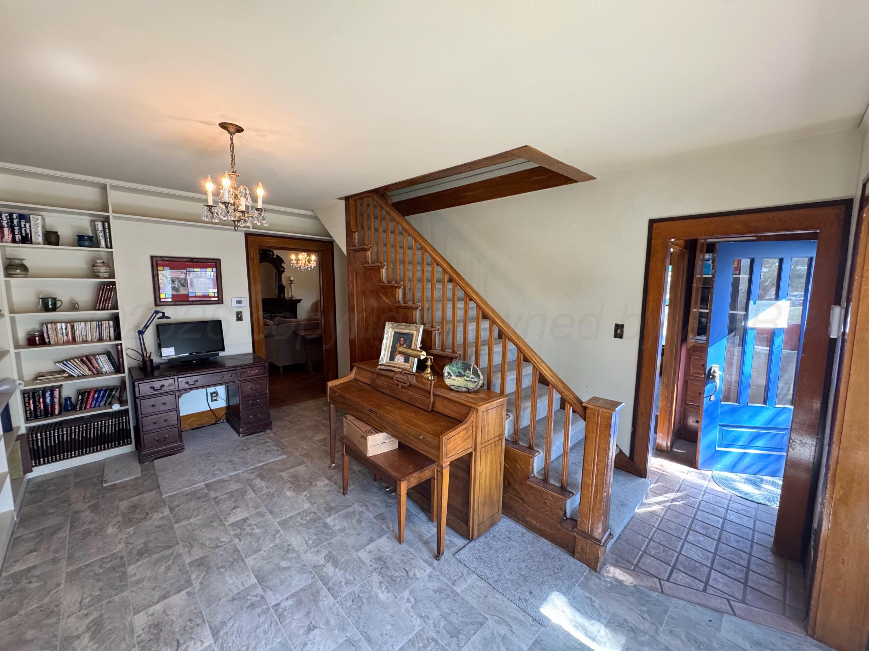 221 S Baylor Street Property Photo 15