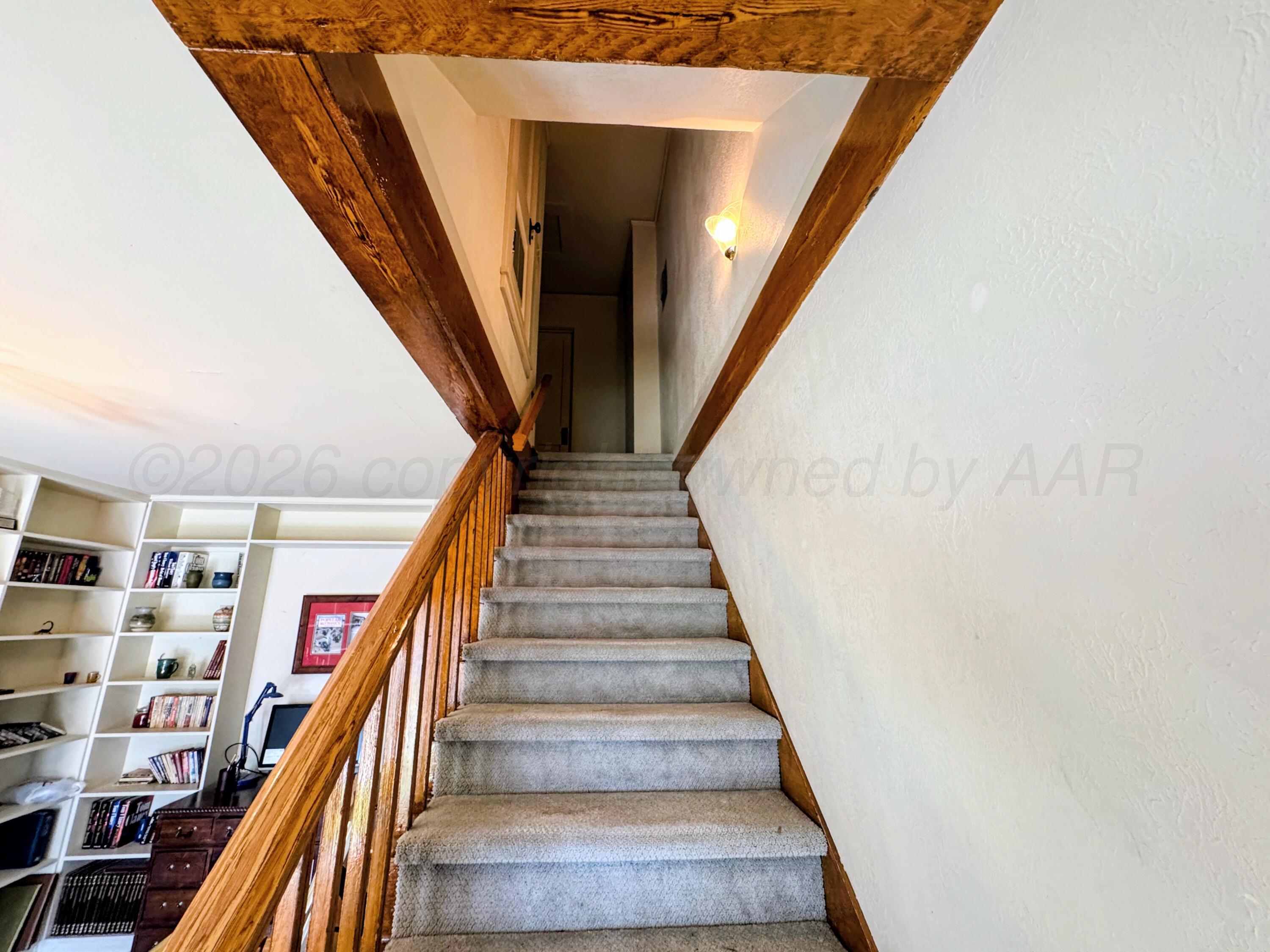 221 S Baylor Street Property Photo 16