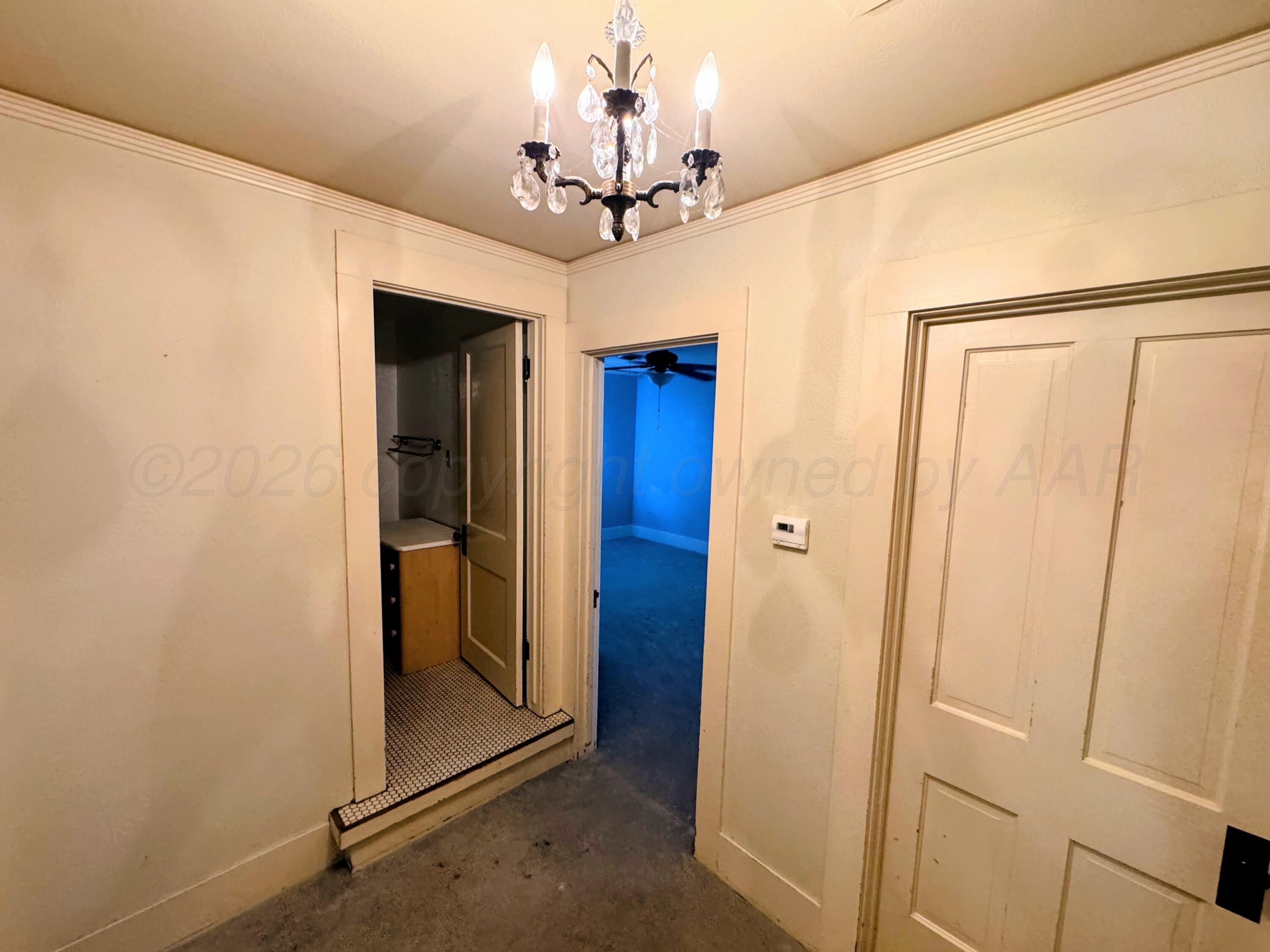 221 S Baylor Street Property Photo 20