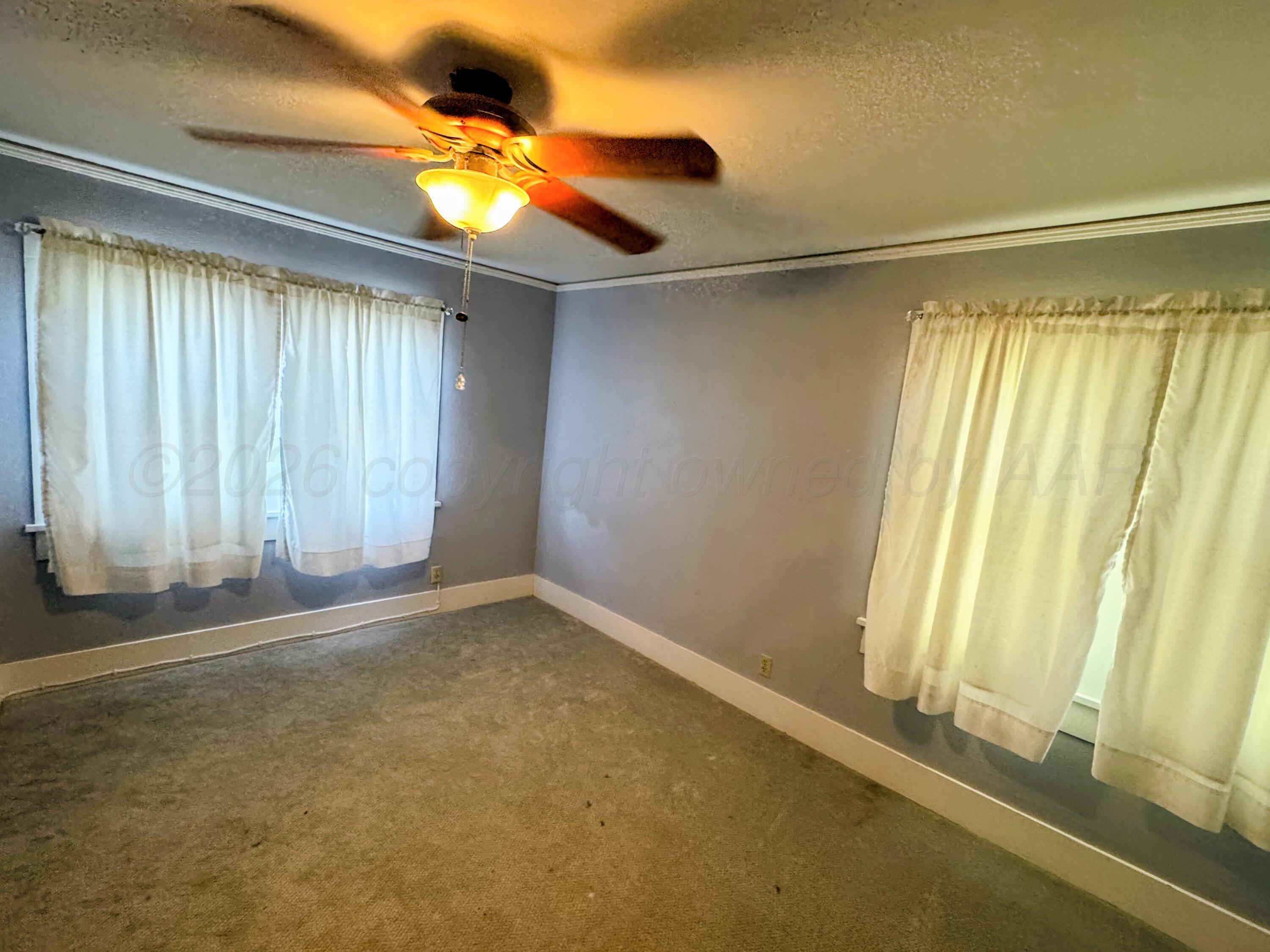 221 S Baylor Street Property Photo 21