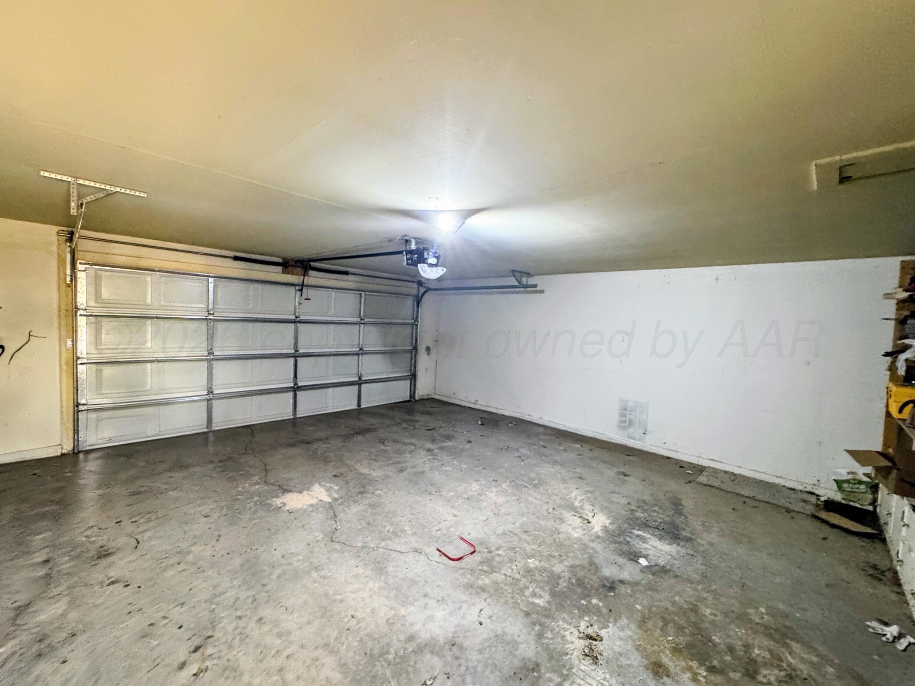221 S Baylor Street Property Photo 24