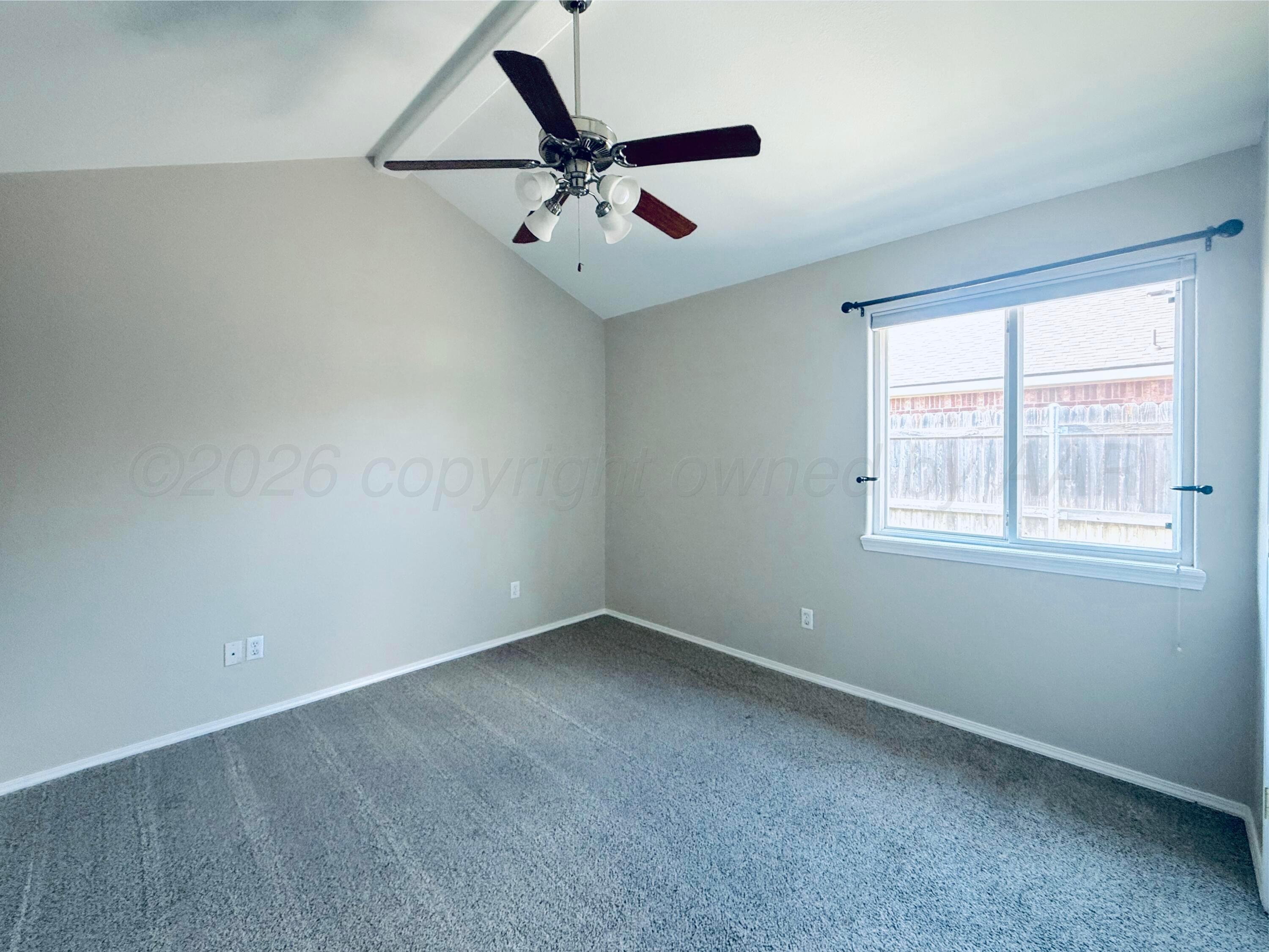1100 Pheasant Run Property Photo 10