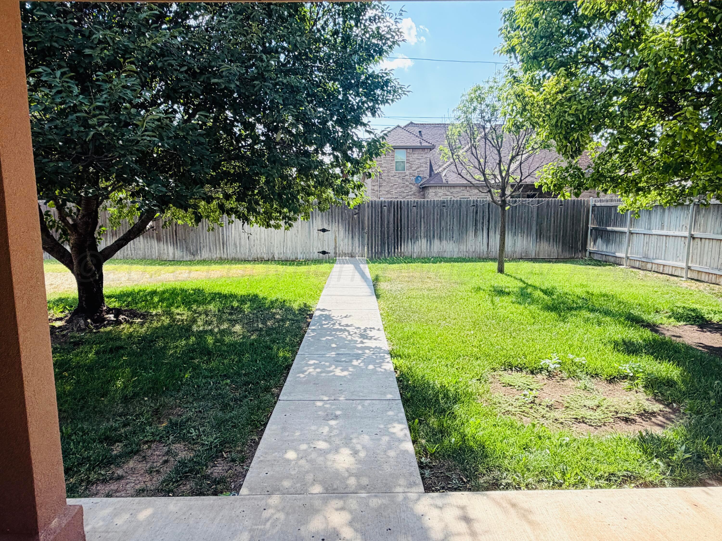 1100 Pheasant Run Property Photo 16