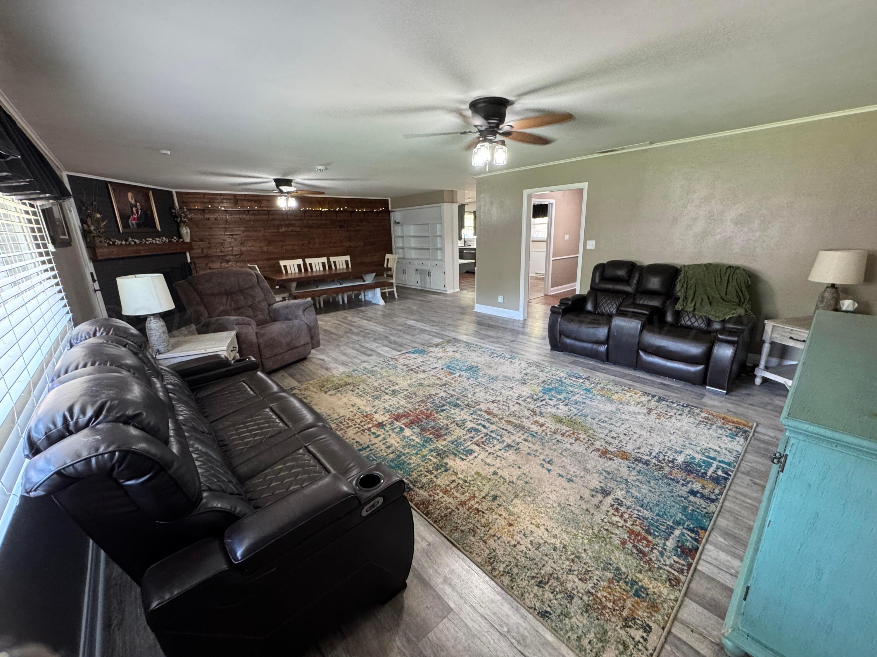 704 Gibner Drive Property Photo 3