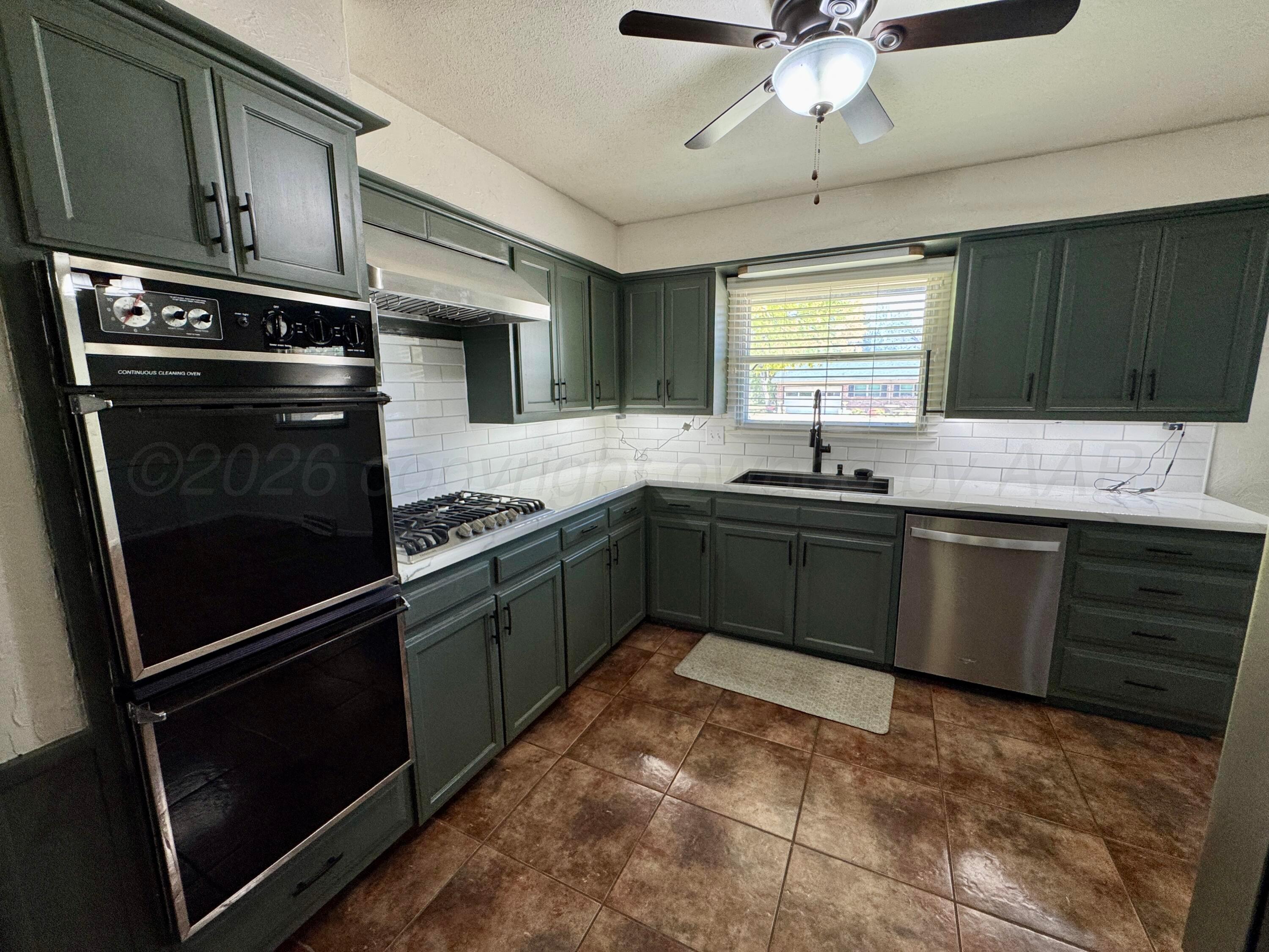 704 Gibner Drive Property Photo 6