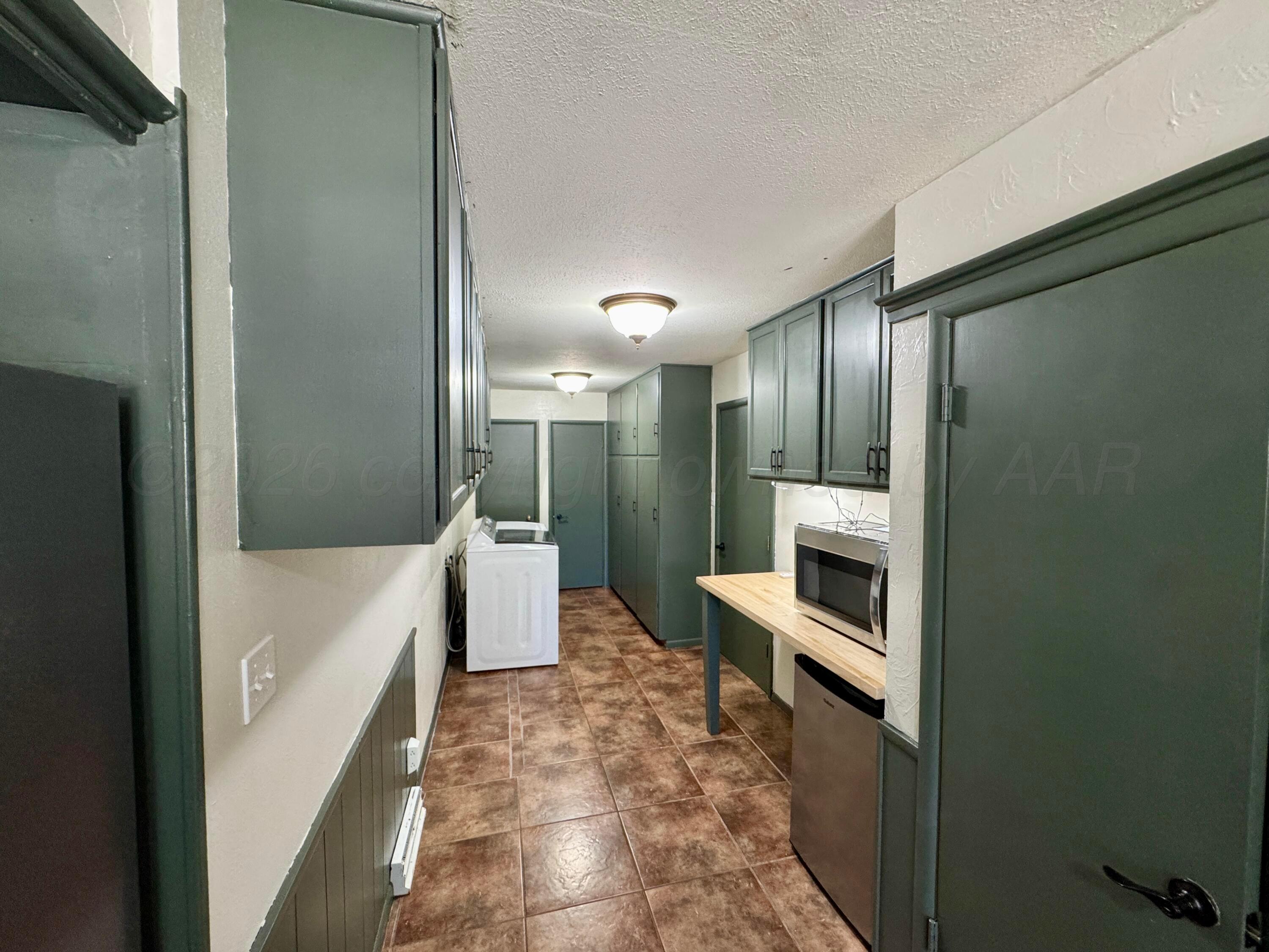 704 Gibner Drive Property Photo 8